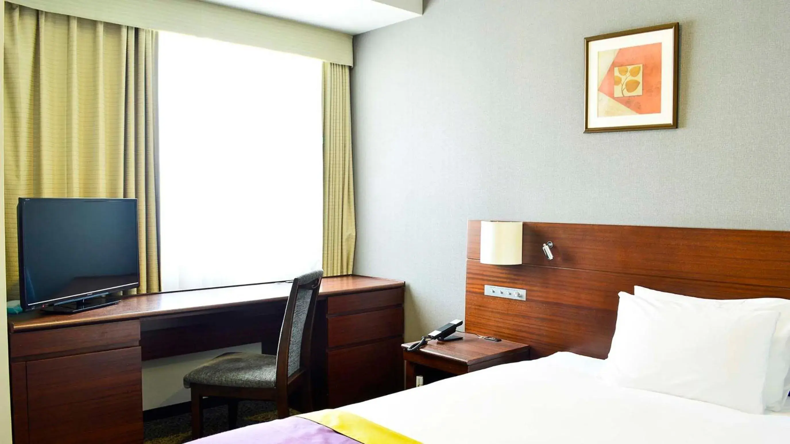 Bed in JR-East Hotel Mets Komagome Bed in JR-East Hotel Mets Komagome