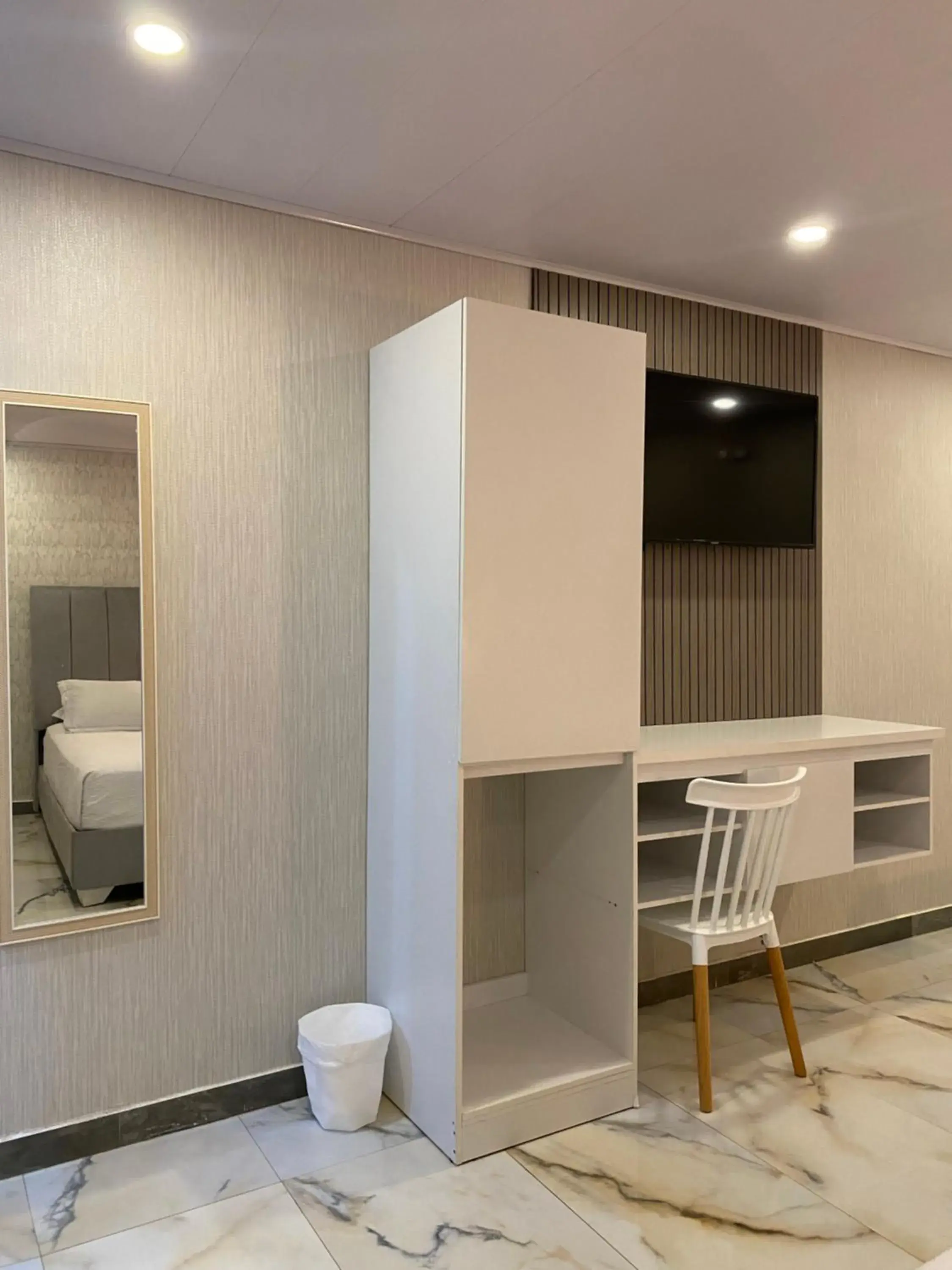 Quadruple Room with Private Bathroom - single occupancy in WH HOTEL Quadruple Room with Private Bathroom - single occupancy in WH HOTEL