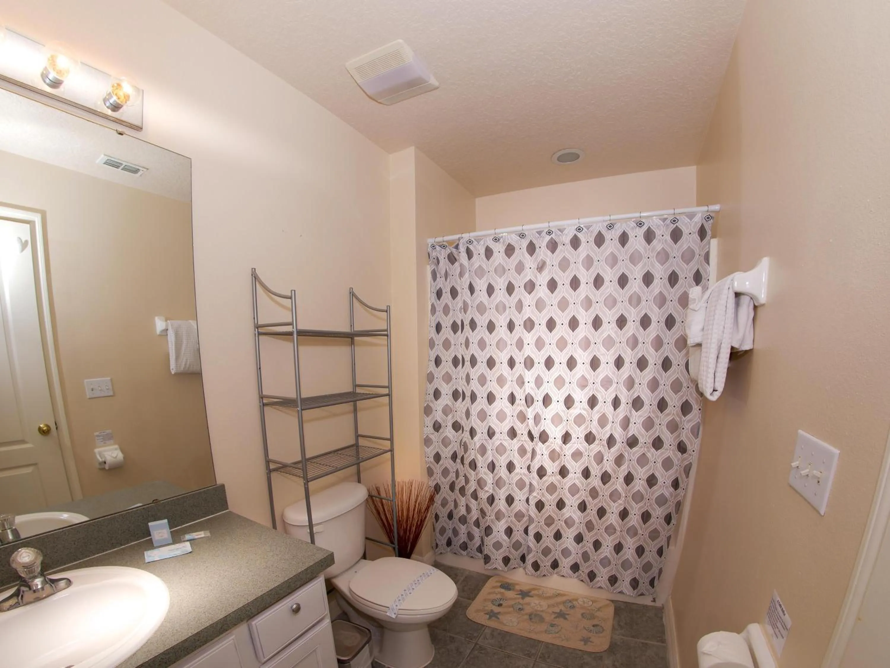 Bathroom in Great Community, Amazing Private Pool, Near Disney!
