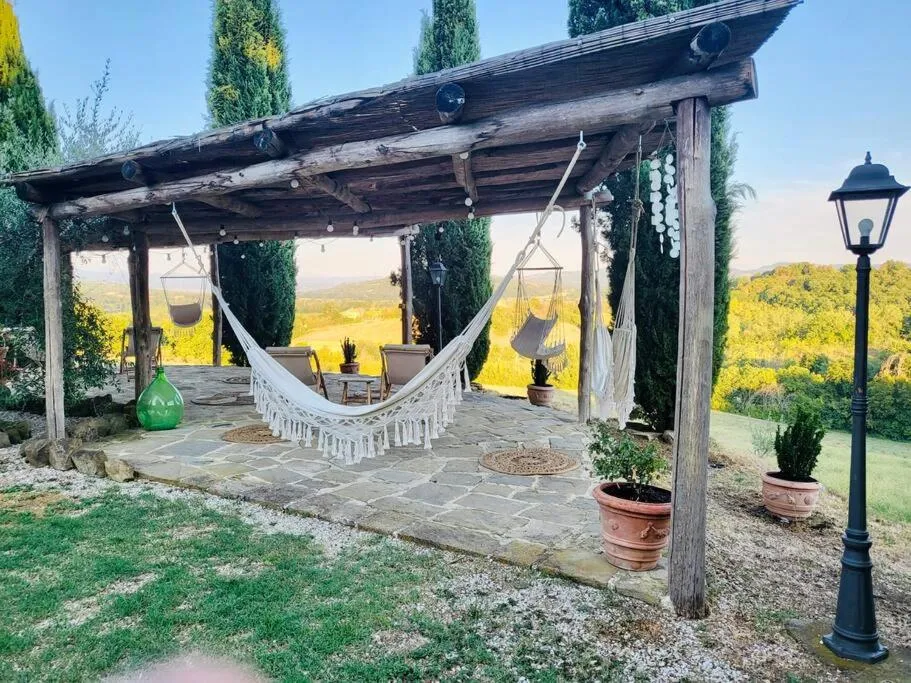 Tuscan Escape Luxury 2 bedroom apartment with pool