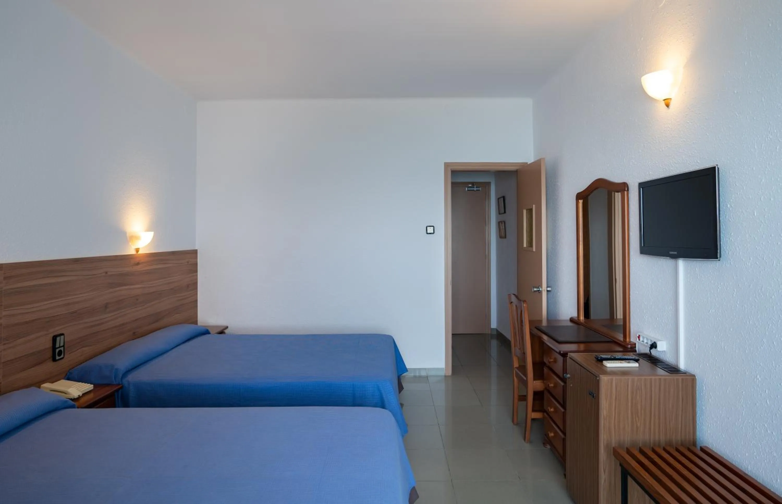 Photo of the whole room, Bed in Medplaya Hotel Vistamar Costa Dorada