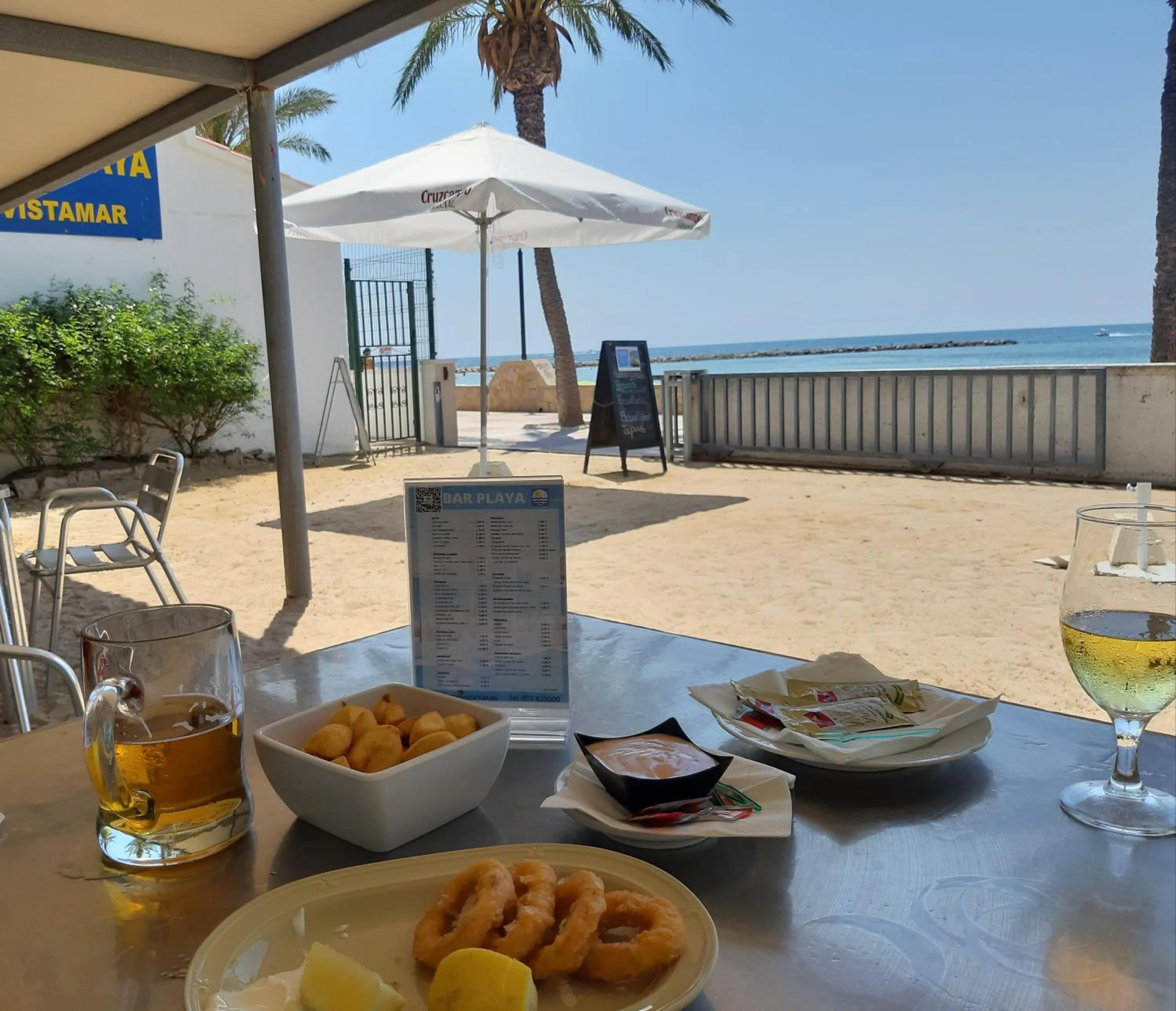Lounge or bar in Medplaya Hotel Vistamar Costa Dorada