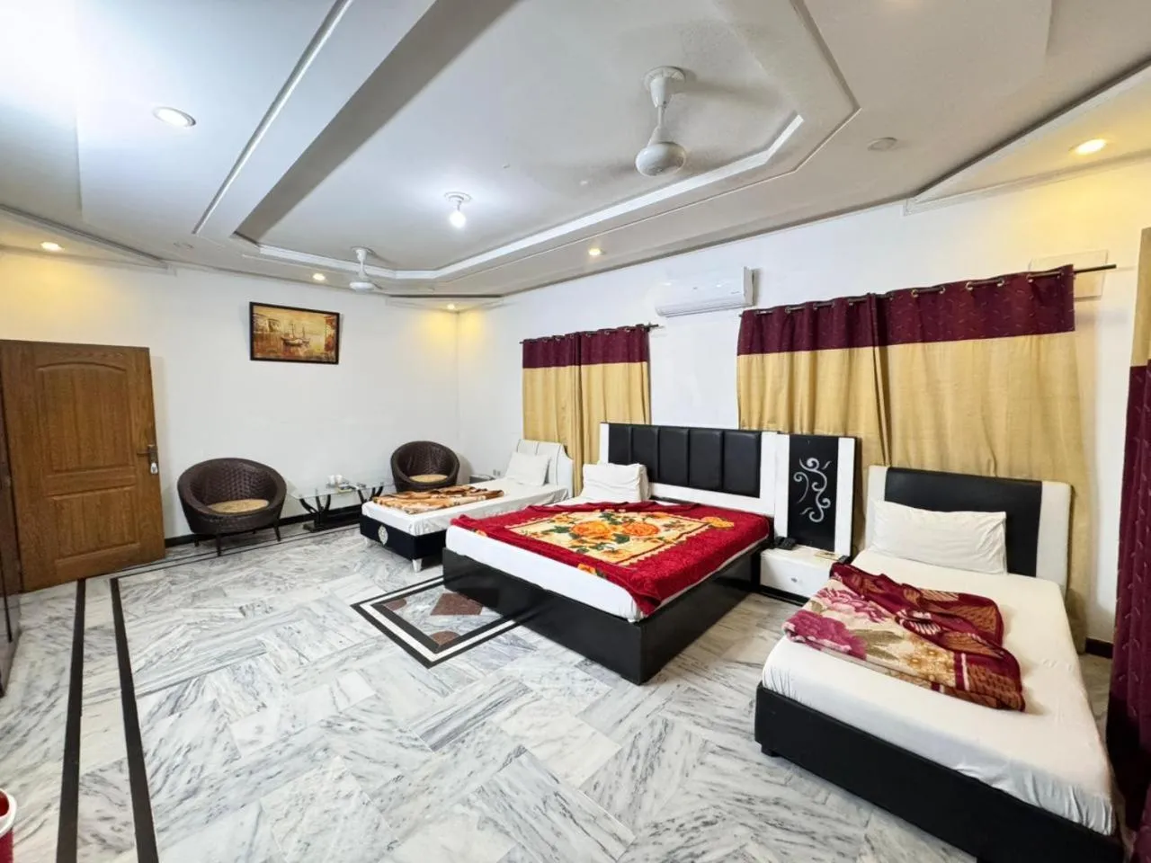 Imperial lodges
