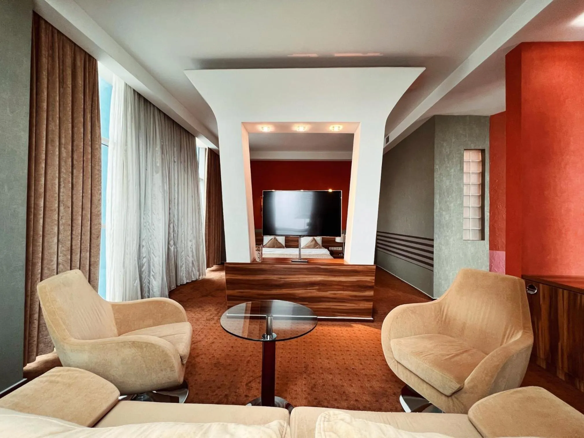 TV and multimedia in Avenue Hotel Baku by Smart