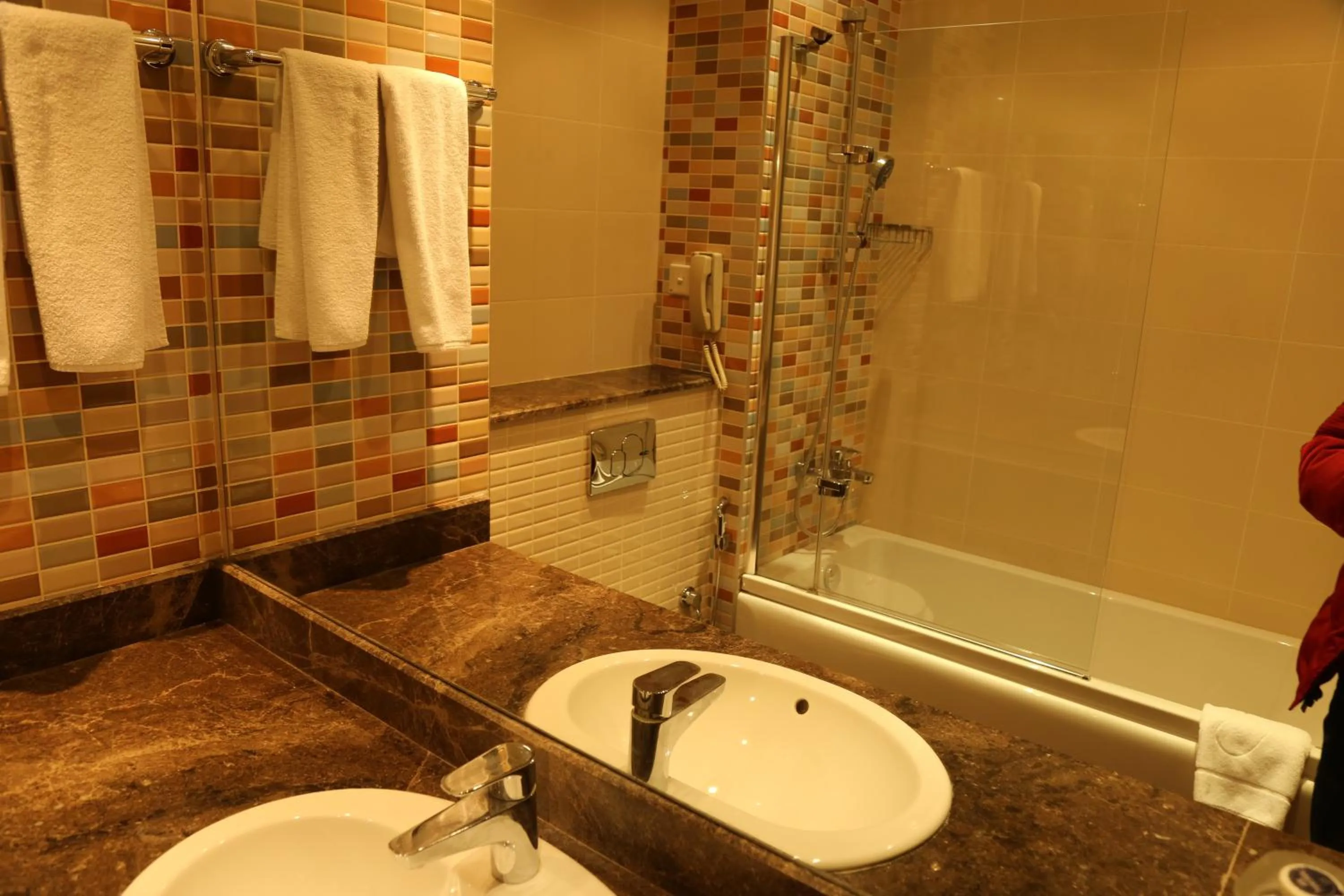 Toilet in Avenue Hotel Baku by Smart