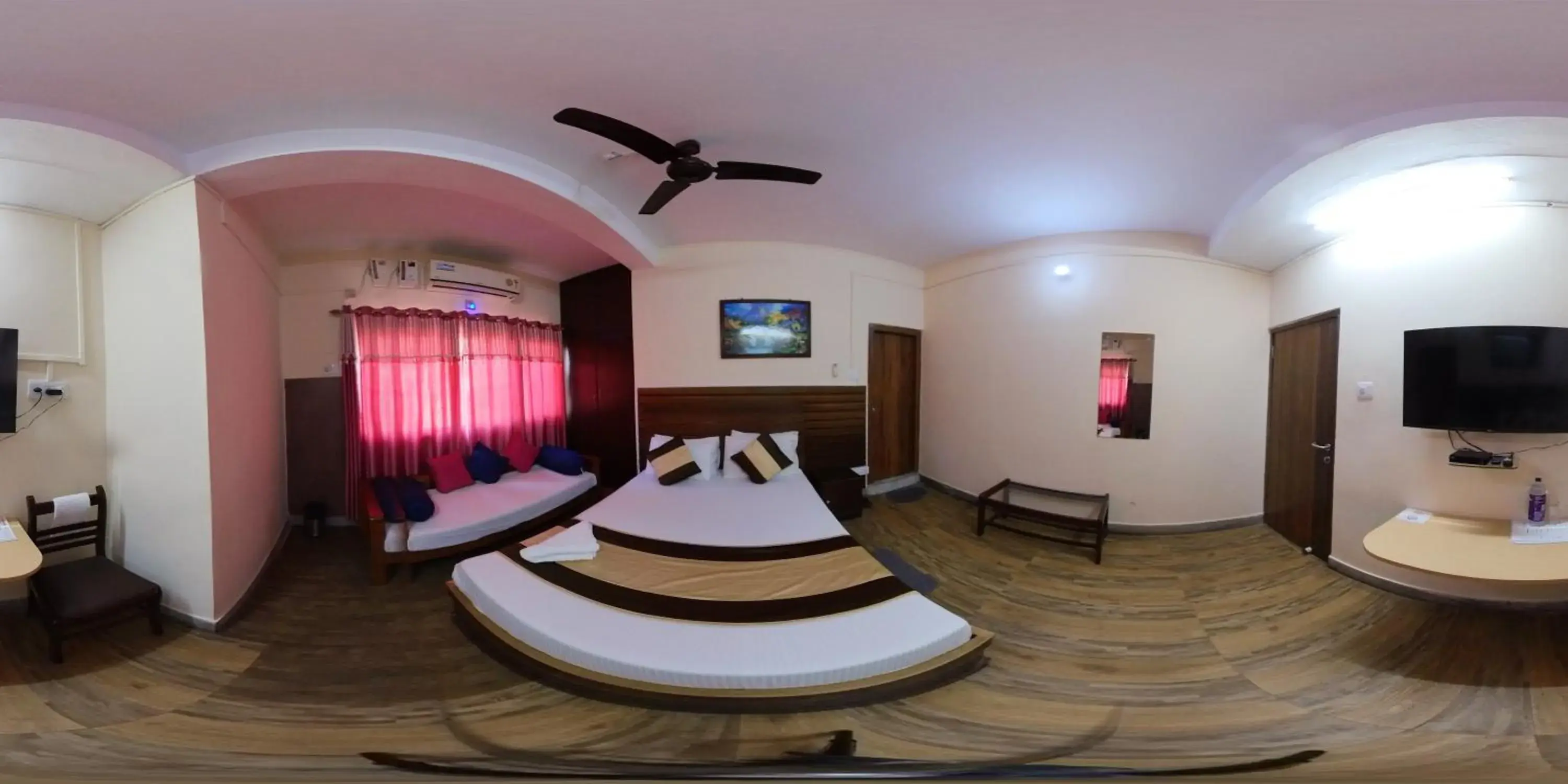 Living room, Bed in Hotel Embassy Living room, Bed in Hotel Embassy