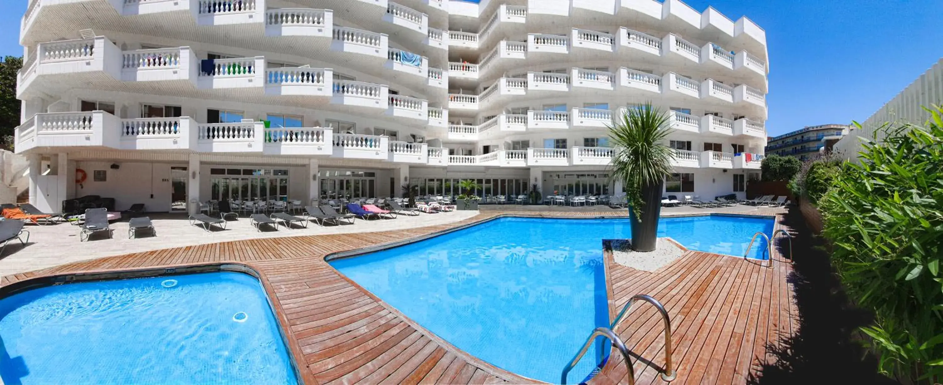 Property building in Hotel Bernat II 4*Sup Property building in Hotel Bernat II 4*Sup