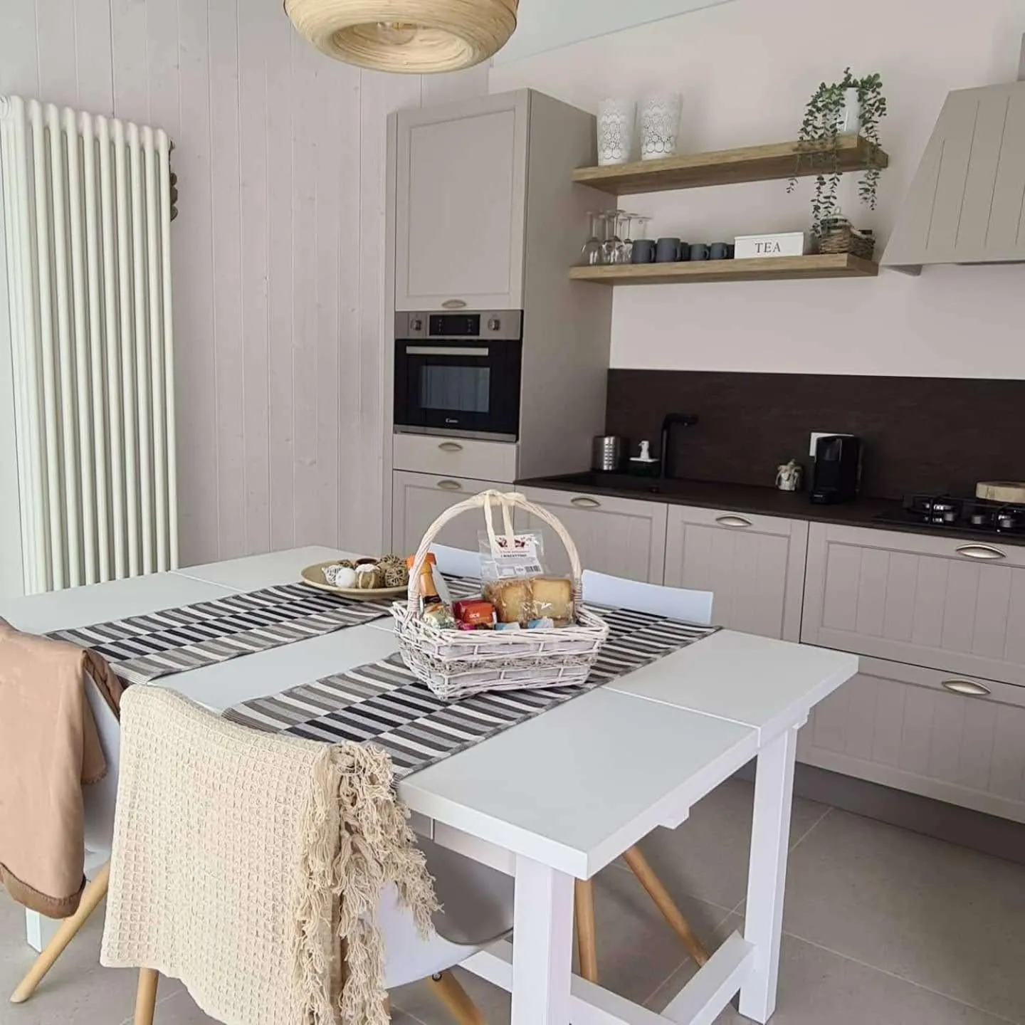 Kitchen or kitchenette in Appartamento Tra Cielo e Mare Cesenatico