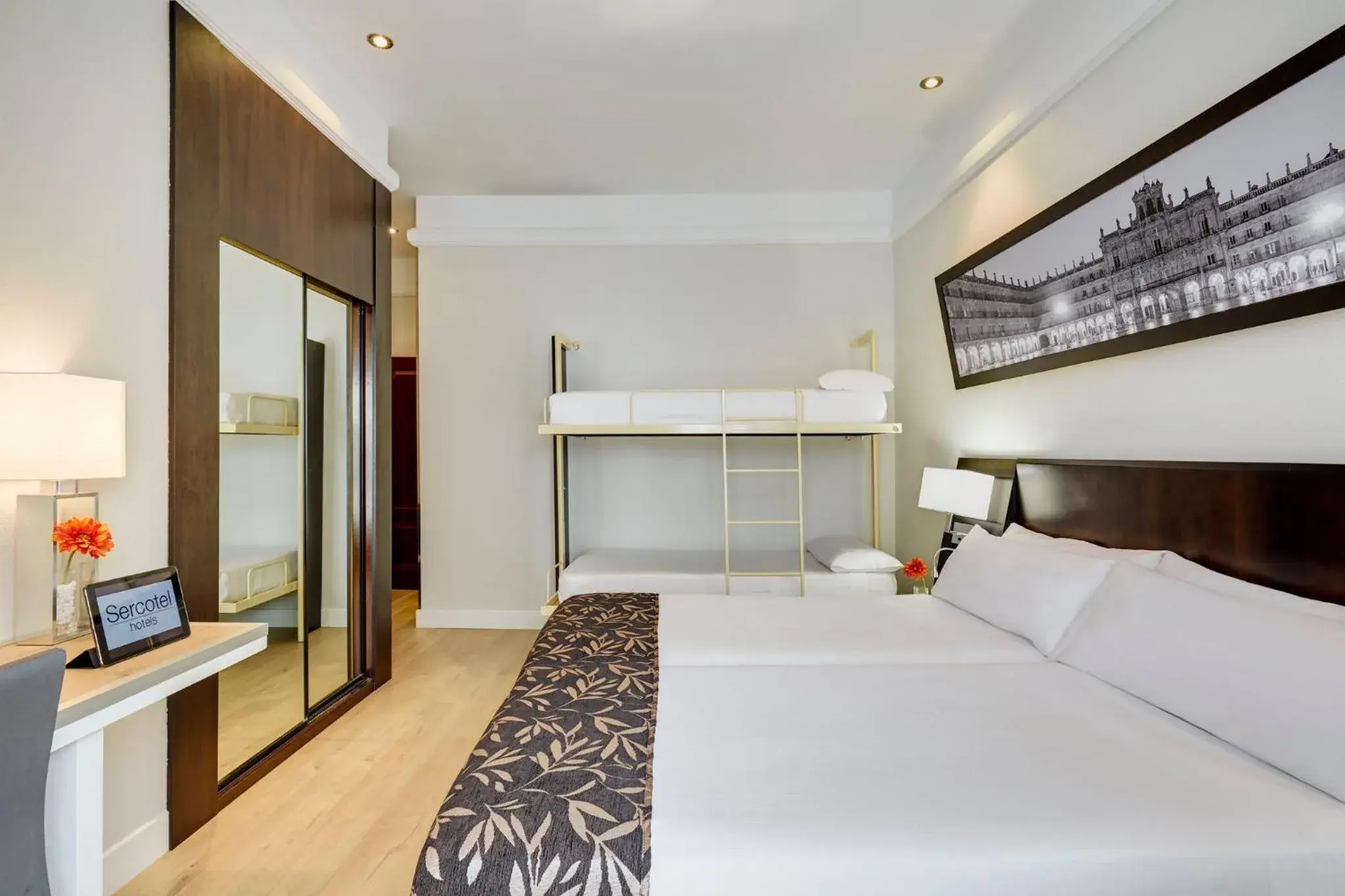 Photo of the whole room, Bed in Sercotel Las Torres Photo of the whole room, Bed in Sercotel Las Torres