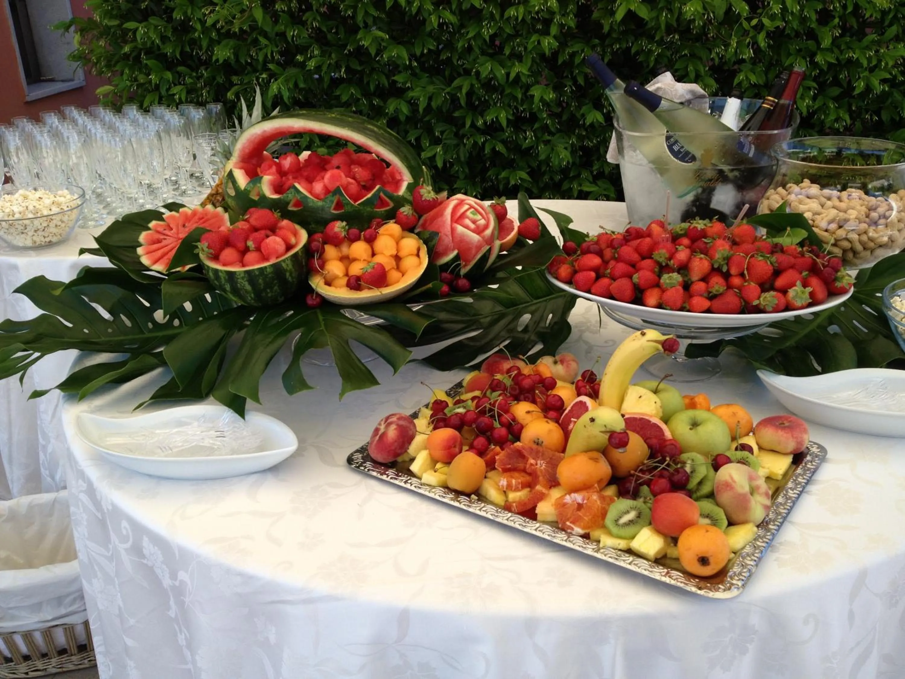 Restaurant/places to eat in Demy Hotel