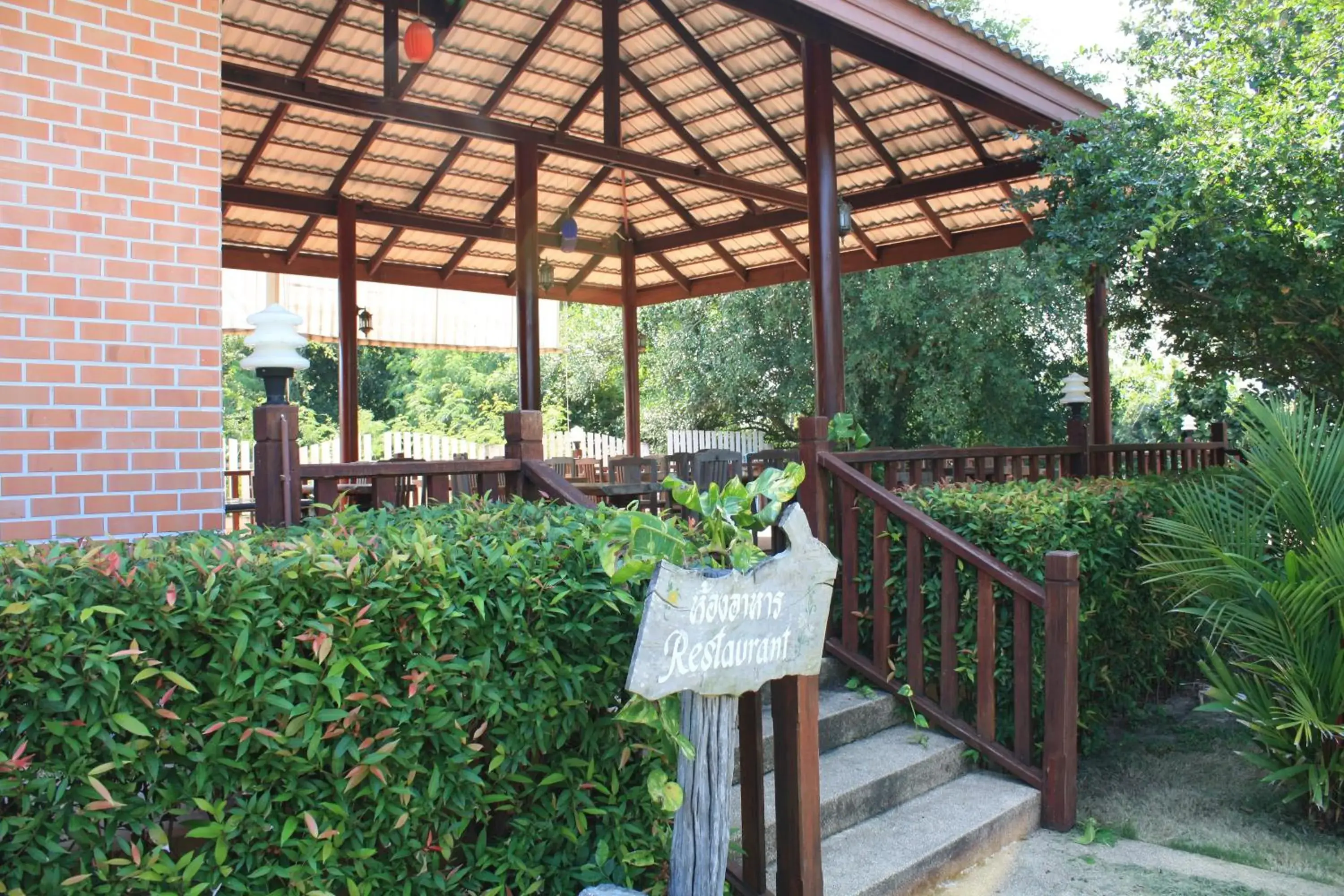 Restaurant/places to eat in Waterside Resort Restaurant/places to eat in Waterside Resort