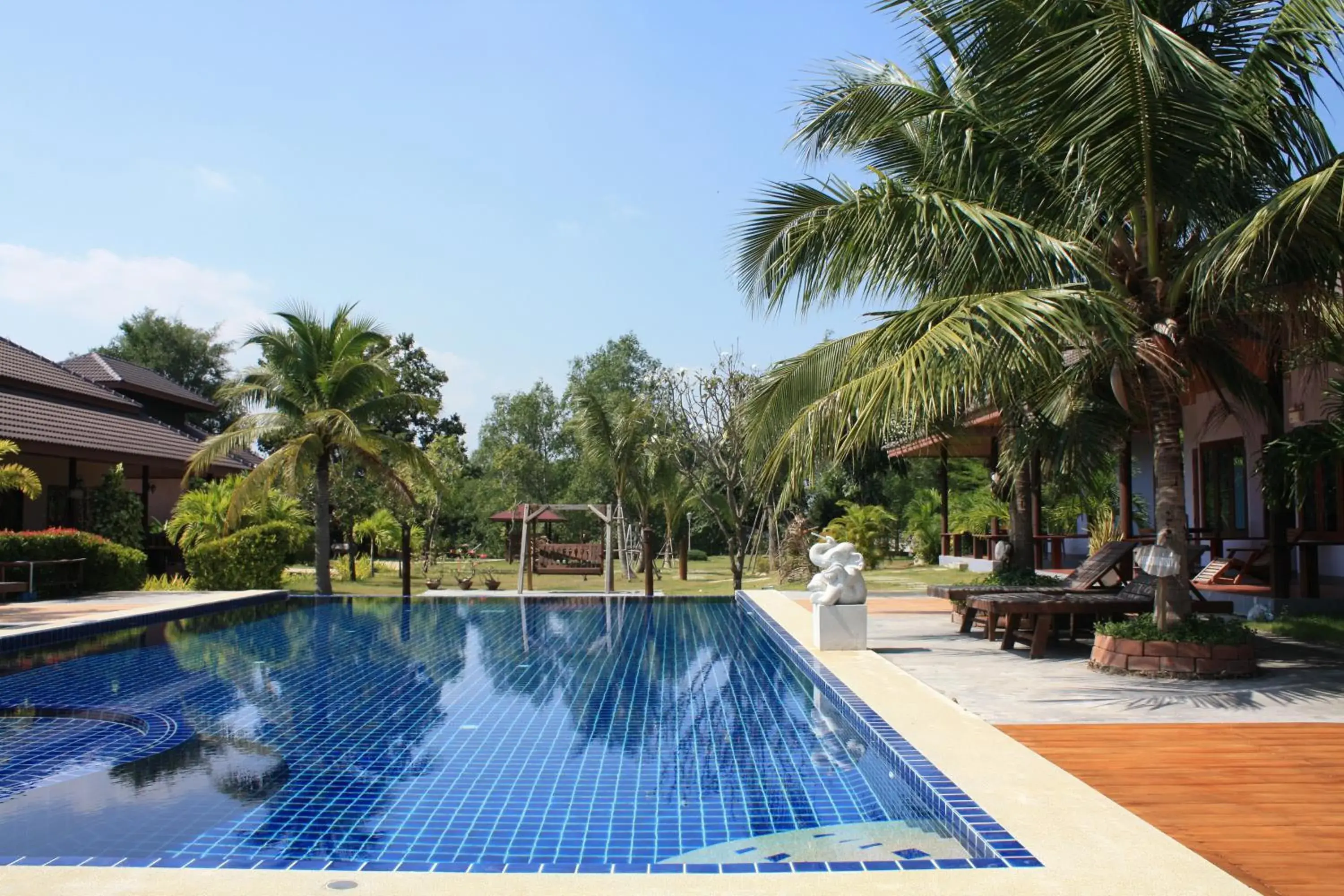 Pool view in Waterside Resort Pool view in Waterside Resort