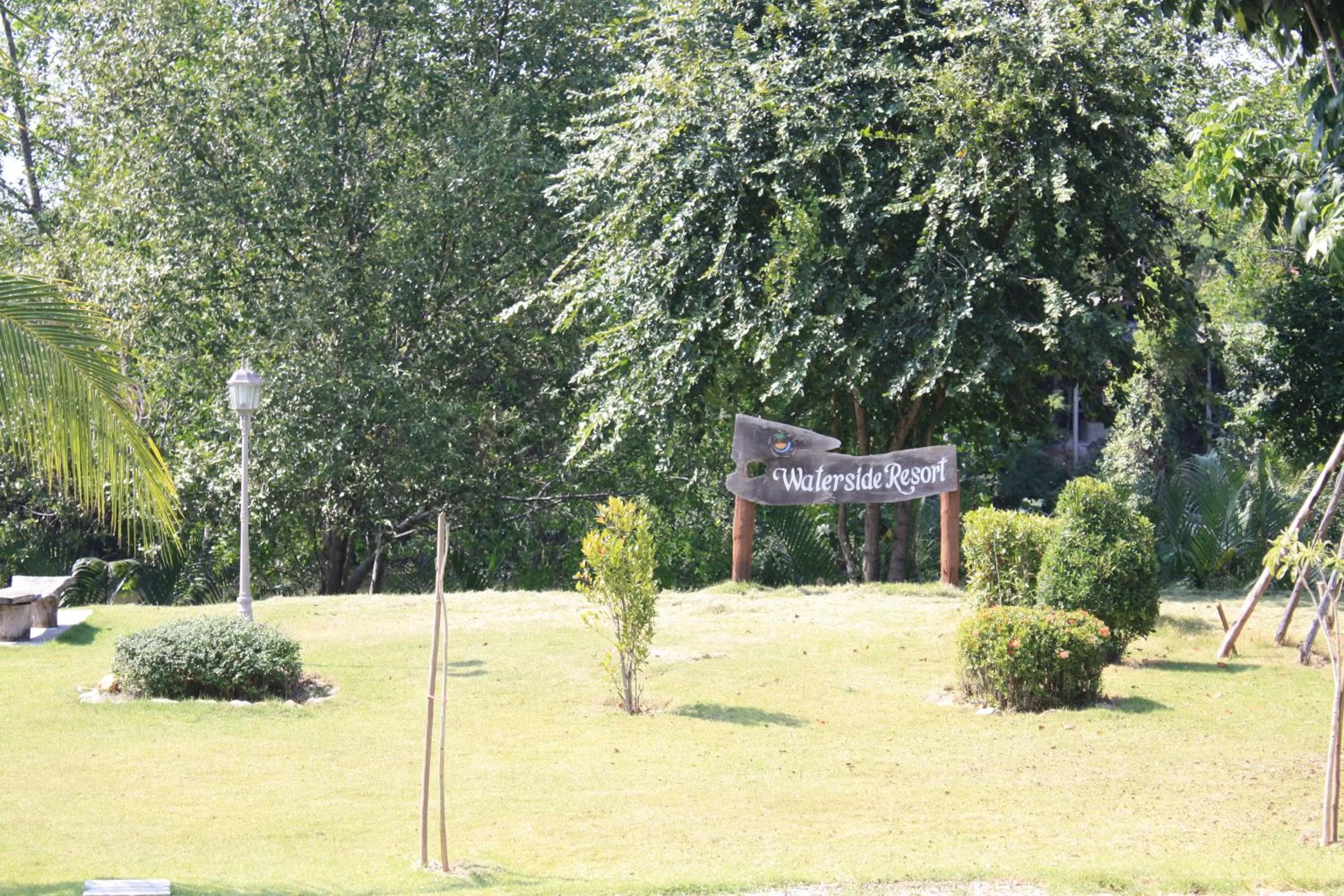 Garden in Waterside Resort