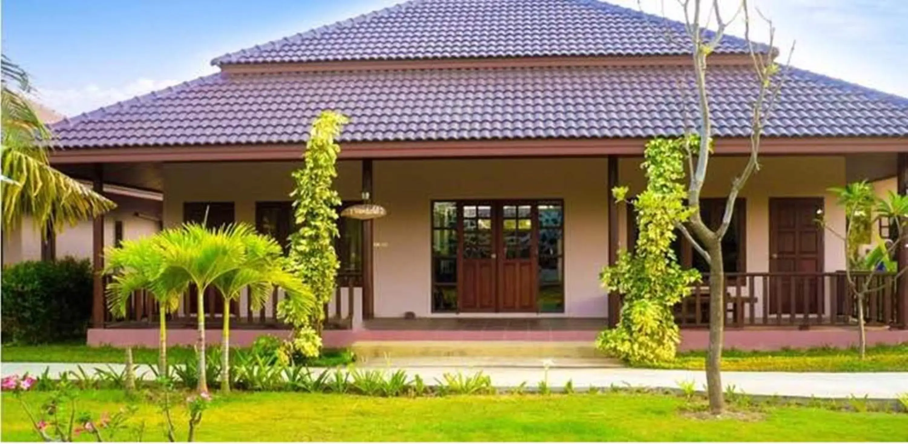 Property building in Waterside Resort Property building in Waterside Resort