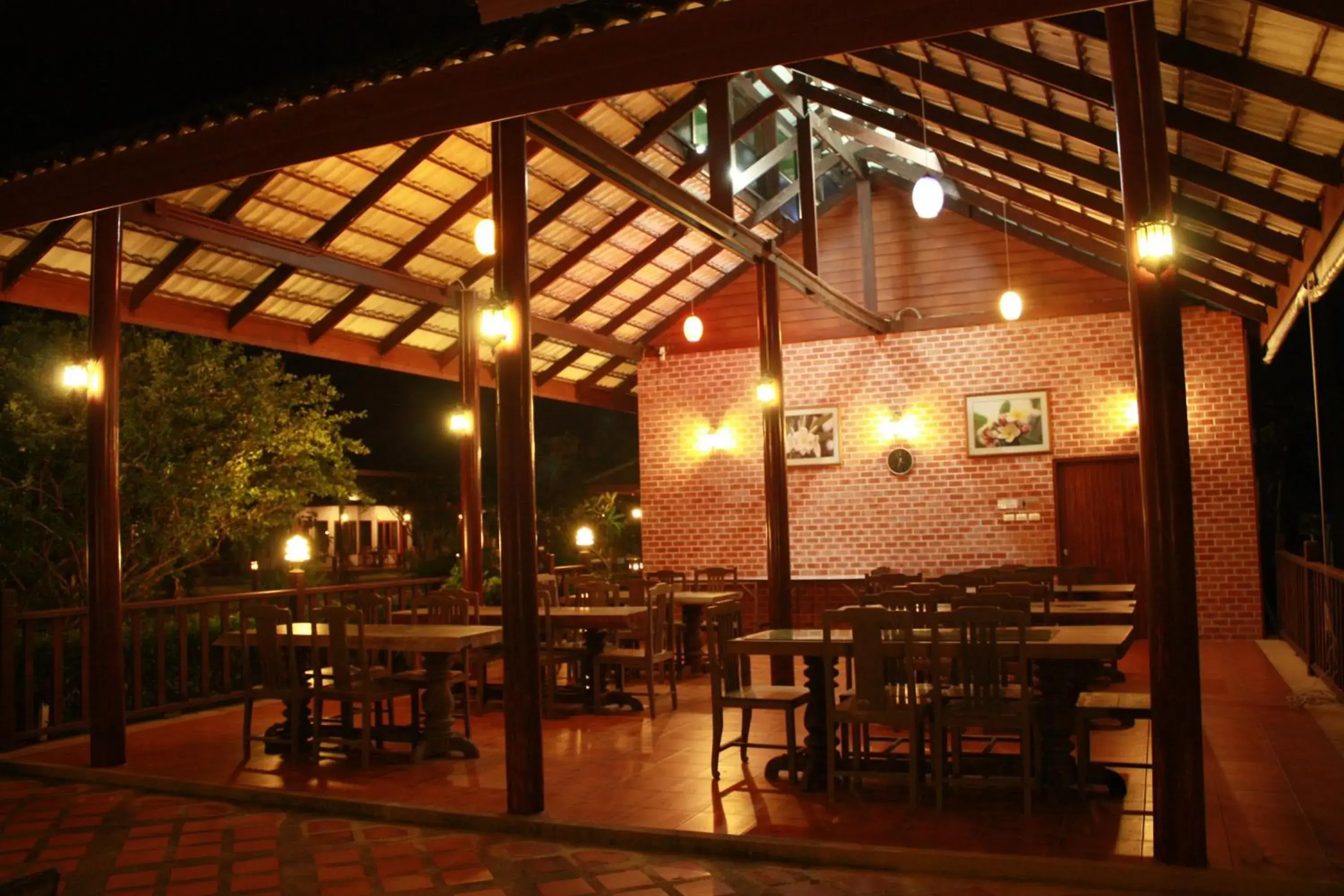Restaurant/places to eat in Waterside Resort Restaurant/places to eat in Waterside Resort
