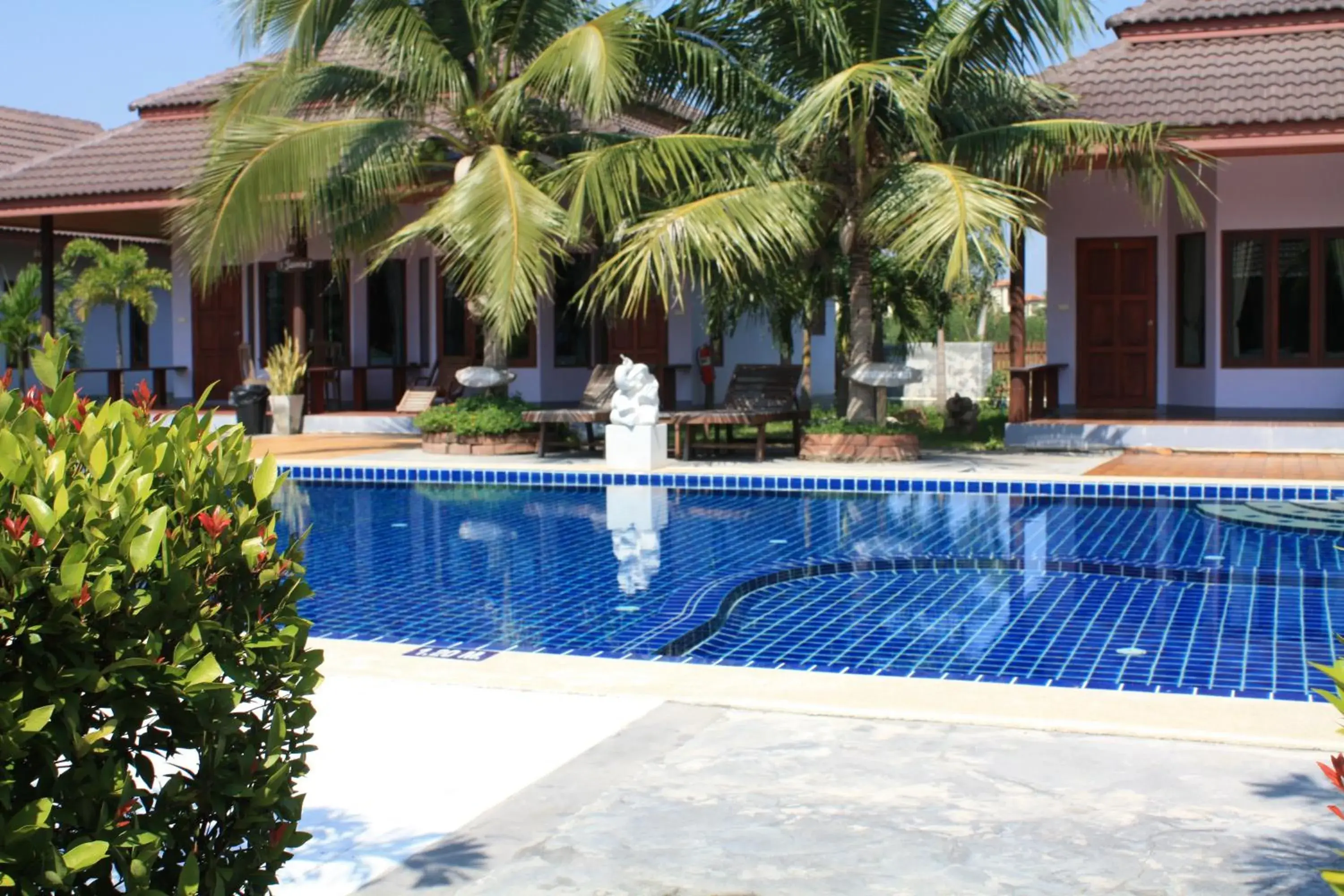 Pool view in Waterside Resort Pool view in Waterside Resort