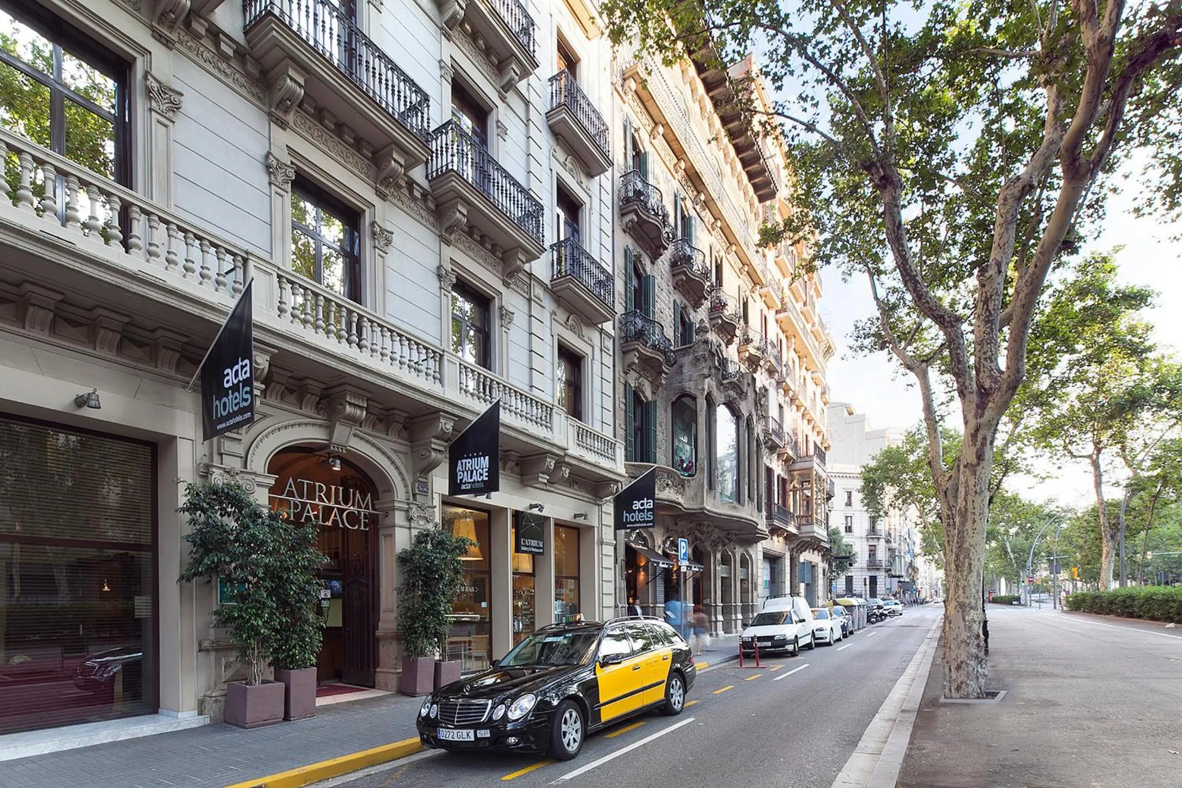 Facade/entrance in Acta Atrium Palace