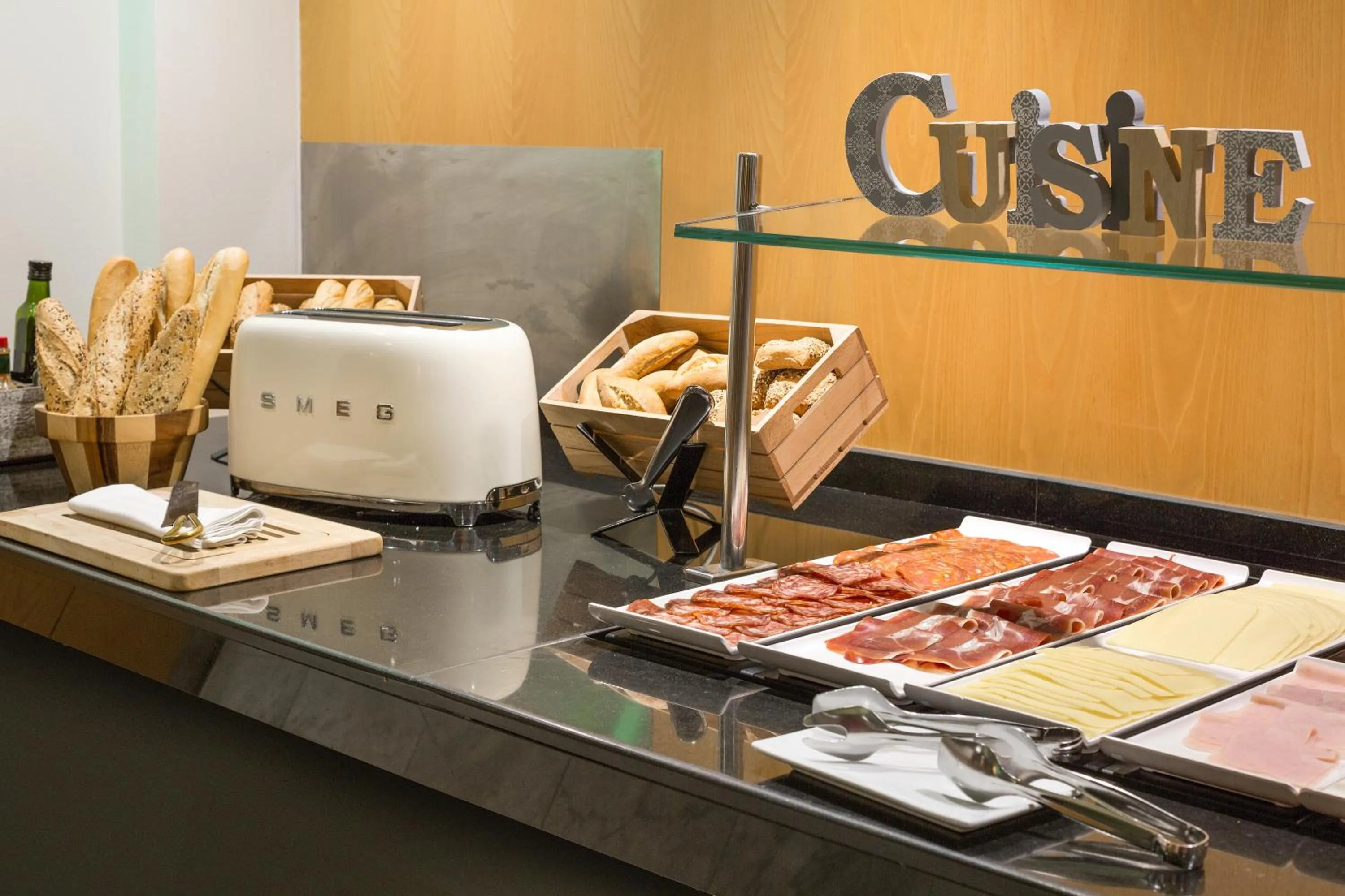 Food and drinks in Acta Atrium Palace