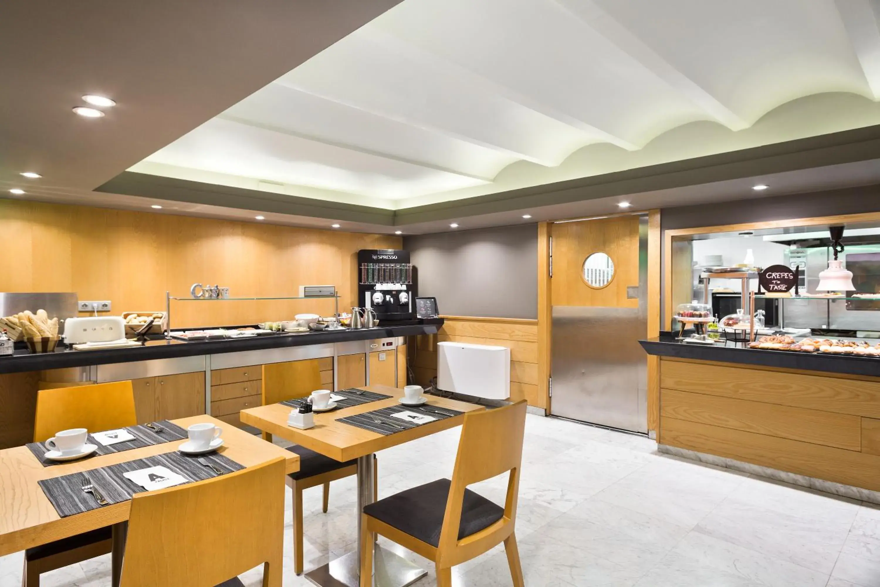 Food and drinks in Acta Atrium Palace Food and drinks in Acta Atrium Palace