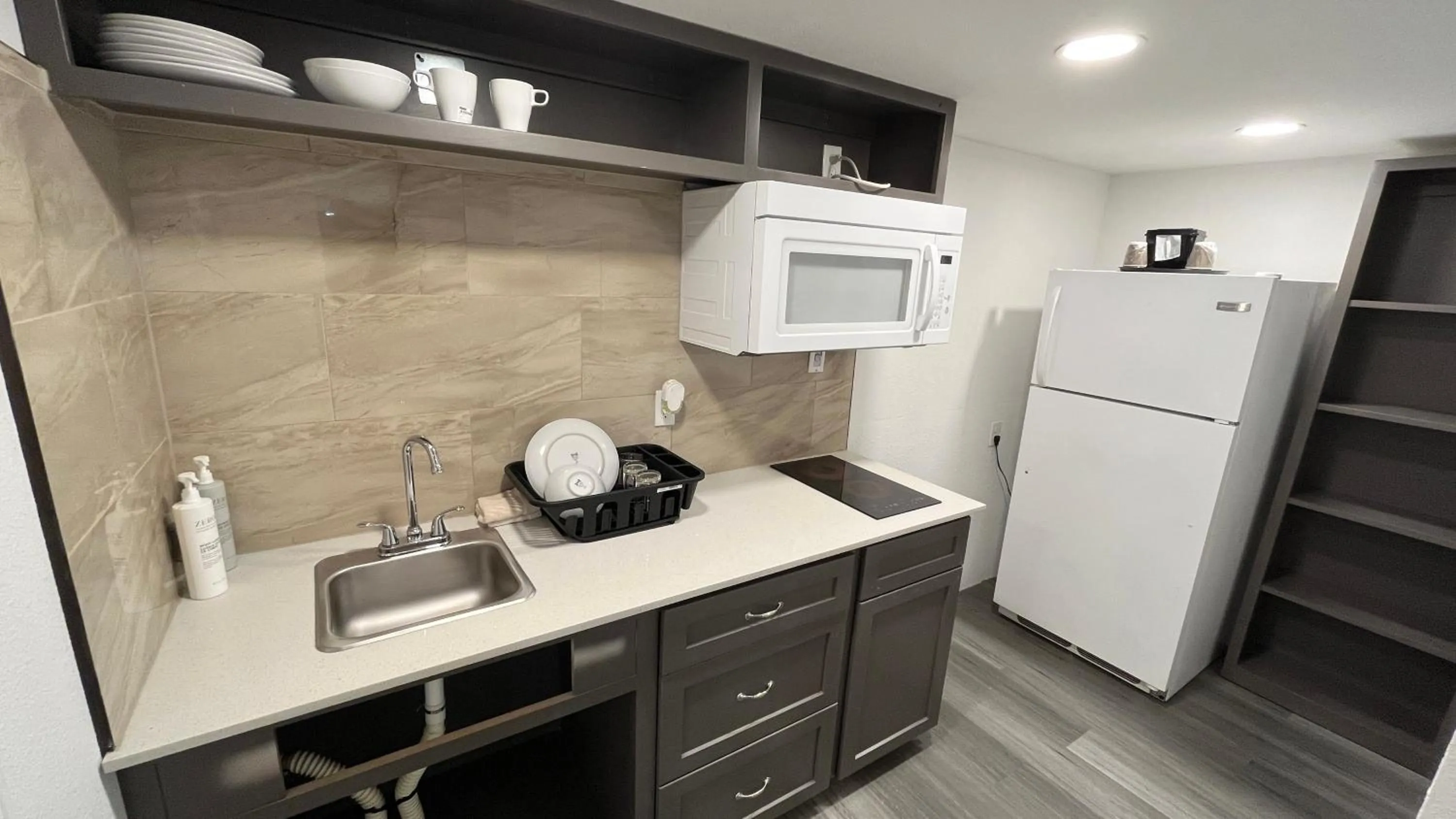 Coffee/tea facilities in Town Place Studio