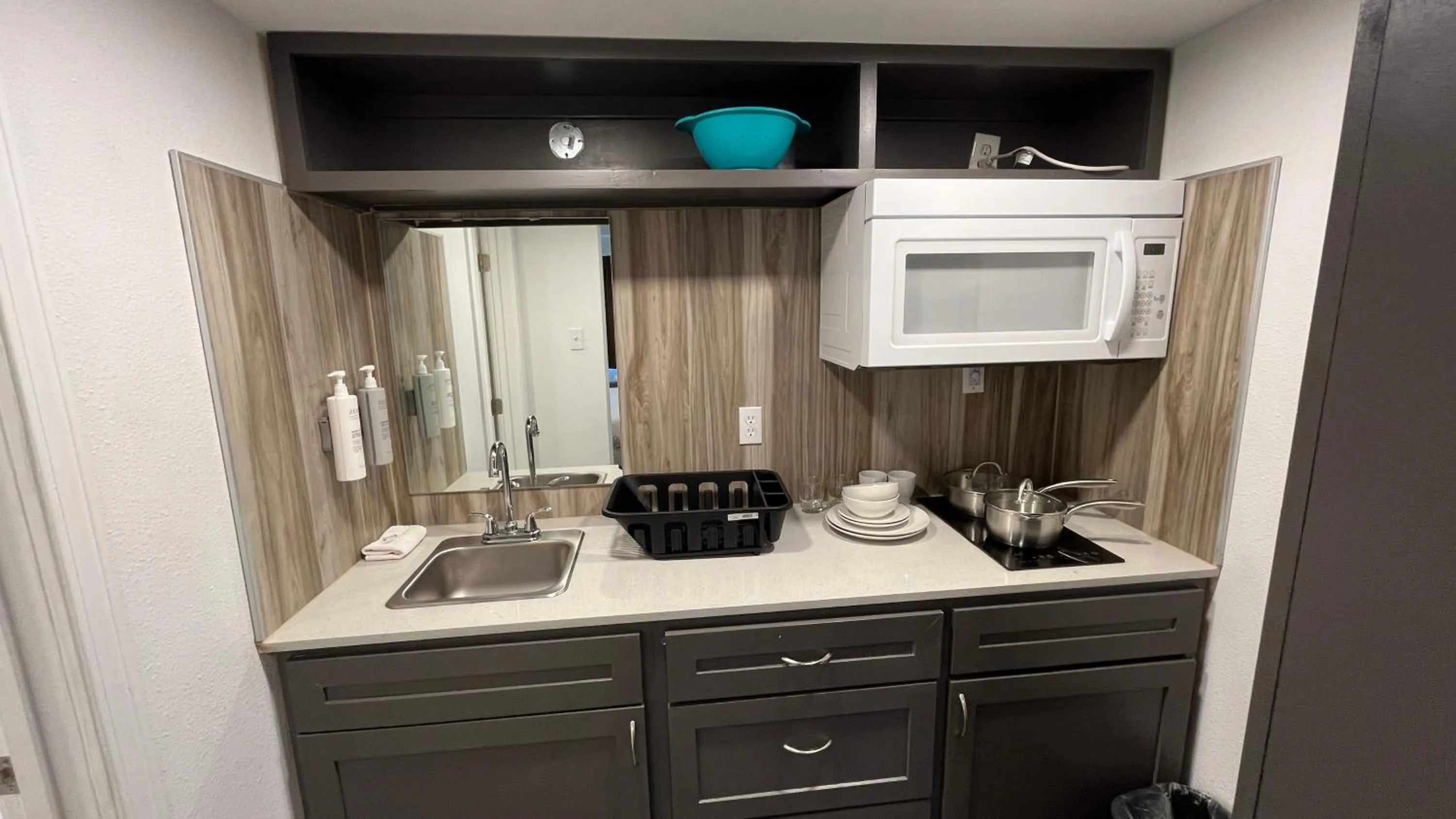 Kitchen or kitchenette in Town Place Studio