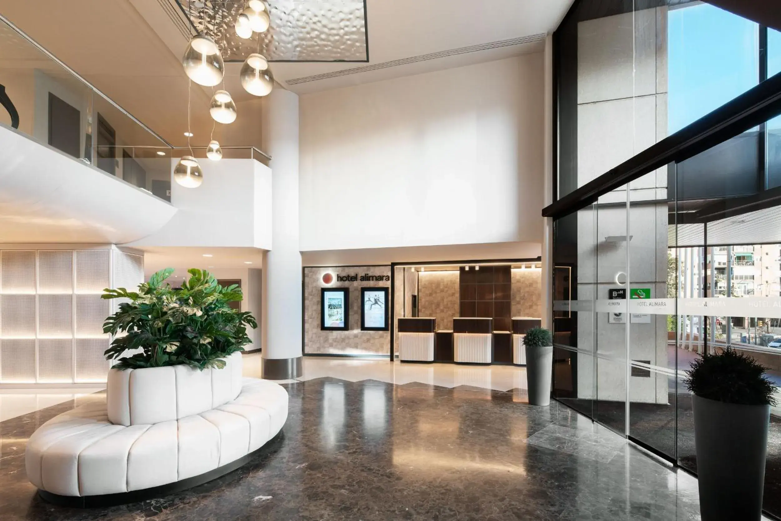 Lobby or reception in Hotel Alimara Lobby or reception in Hotel Alimara