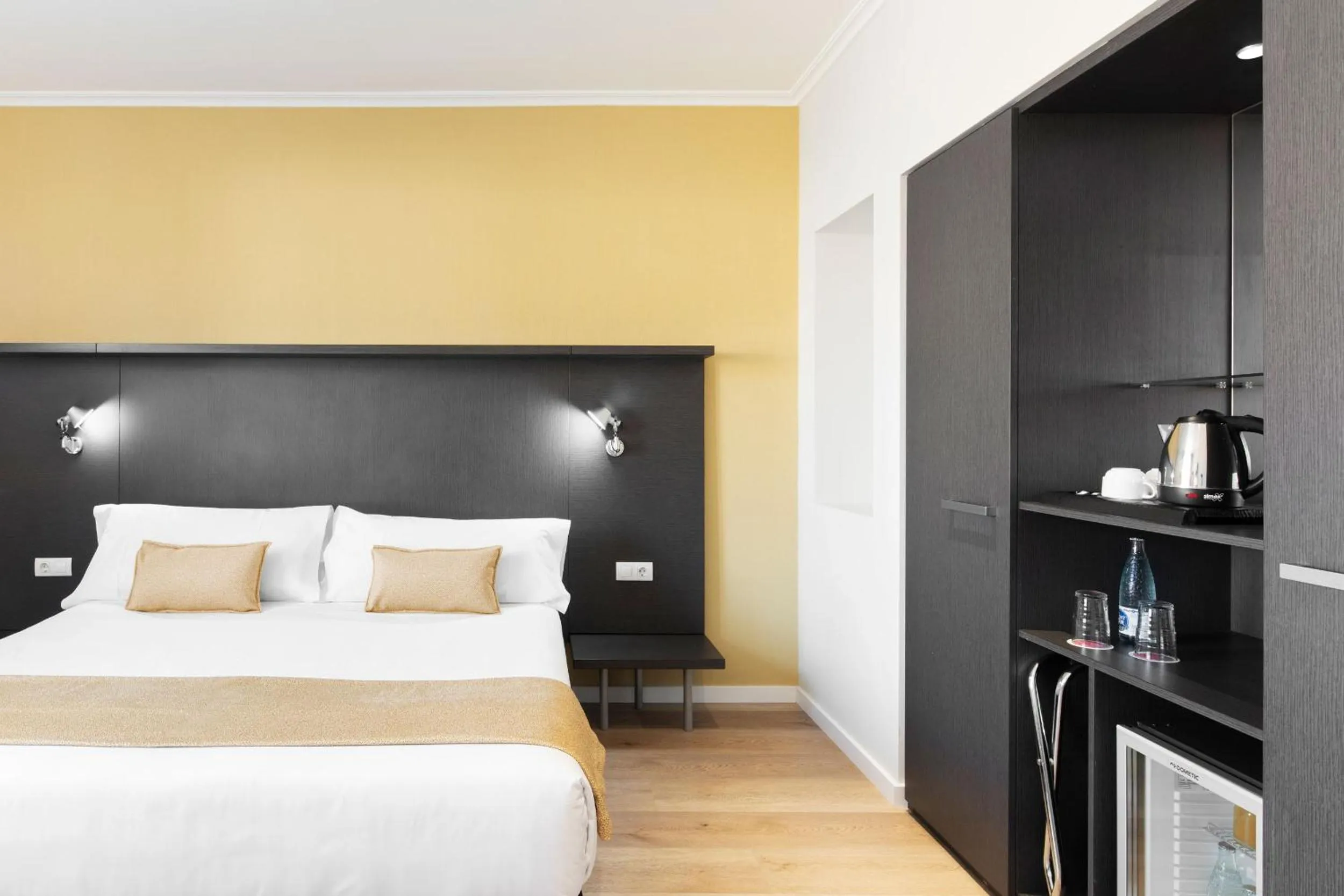 Bedroom, Bed in Hotel Alimara