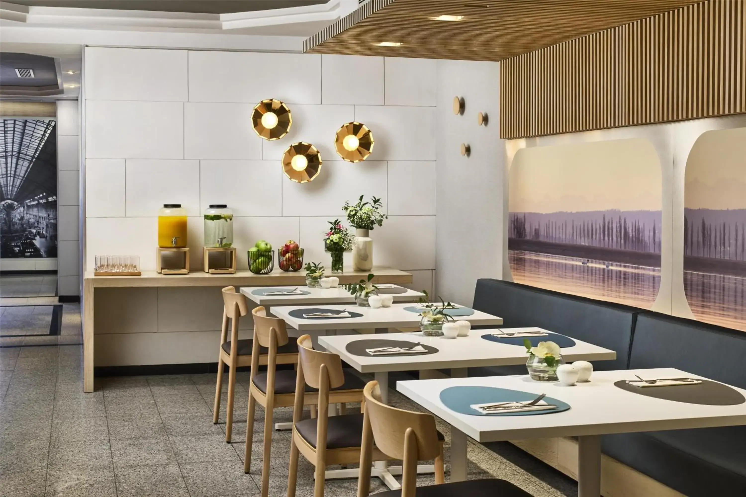 Restaurant/places to eat in NH Madrid Atocha Restaurant/places to eat in NH Madrid Atocha