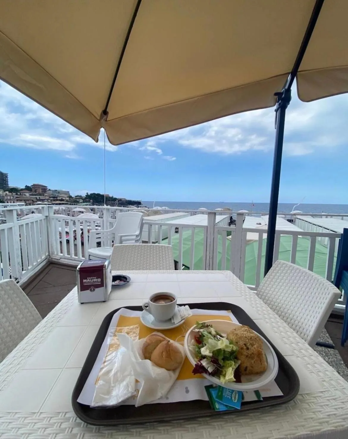 Beach in BACARDI Lungomare - Modern apartment near the sea