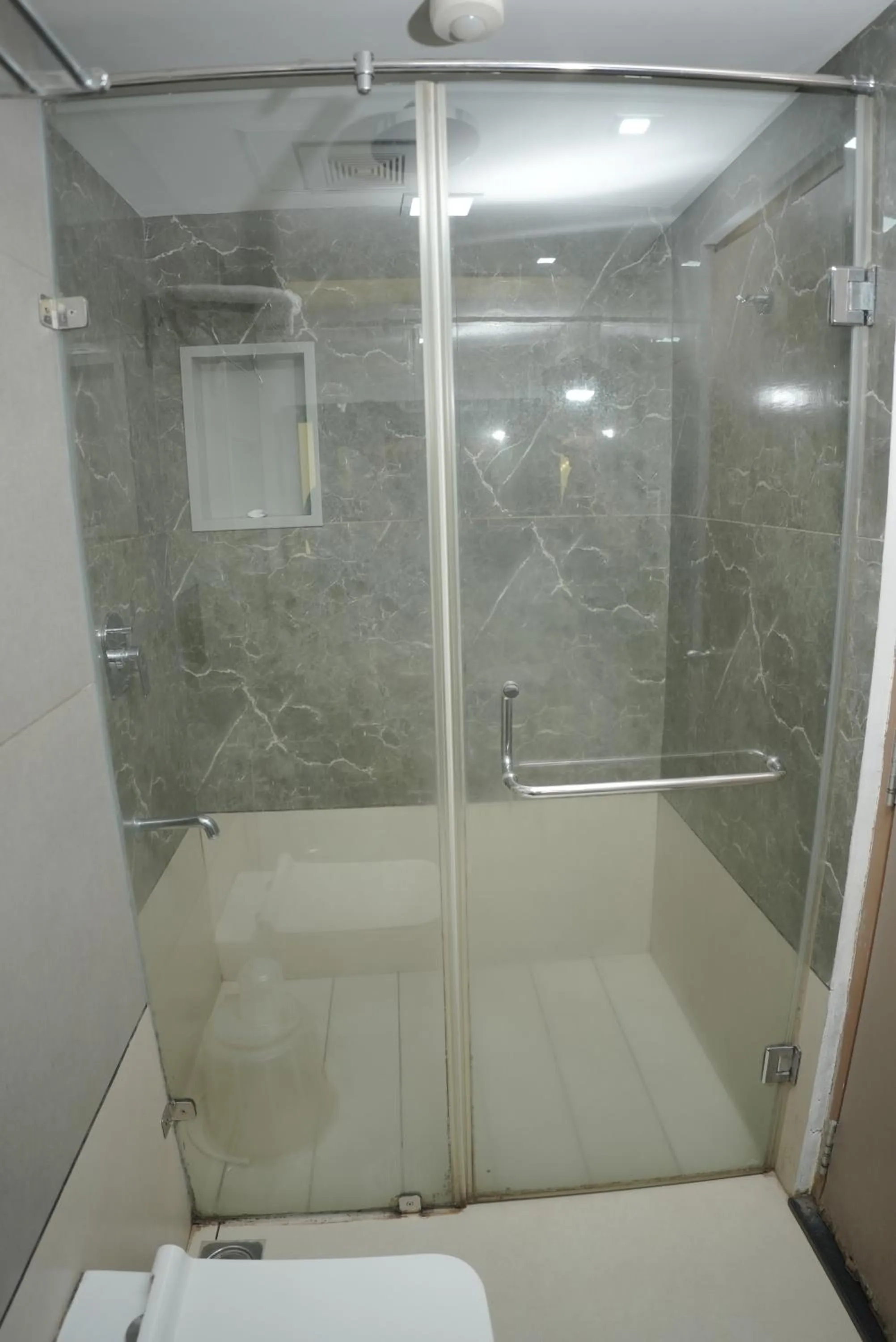 Shower in Hotel Palmyra Grand Inn - Kochi