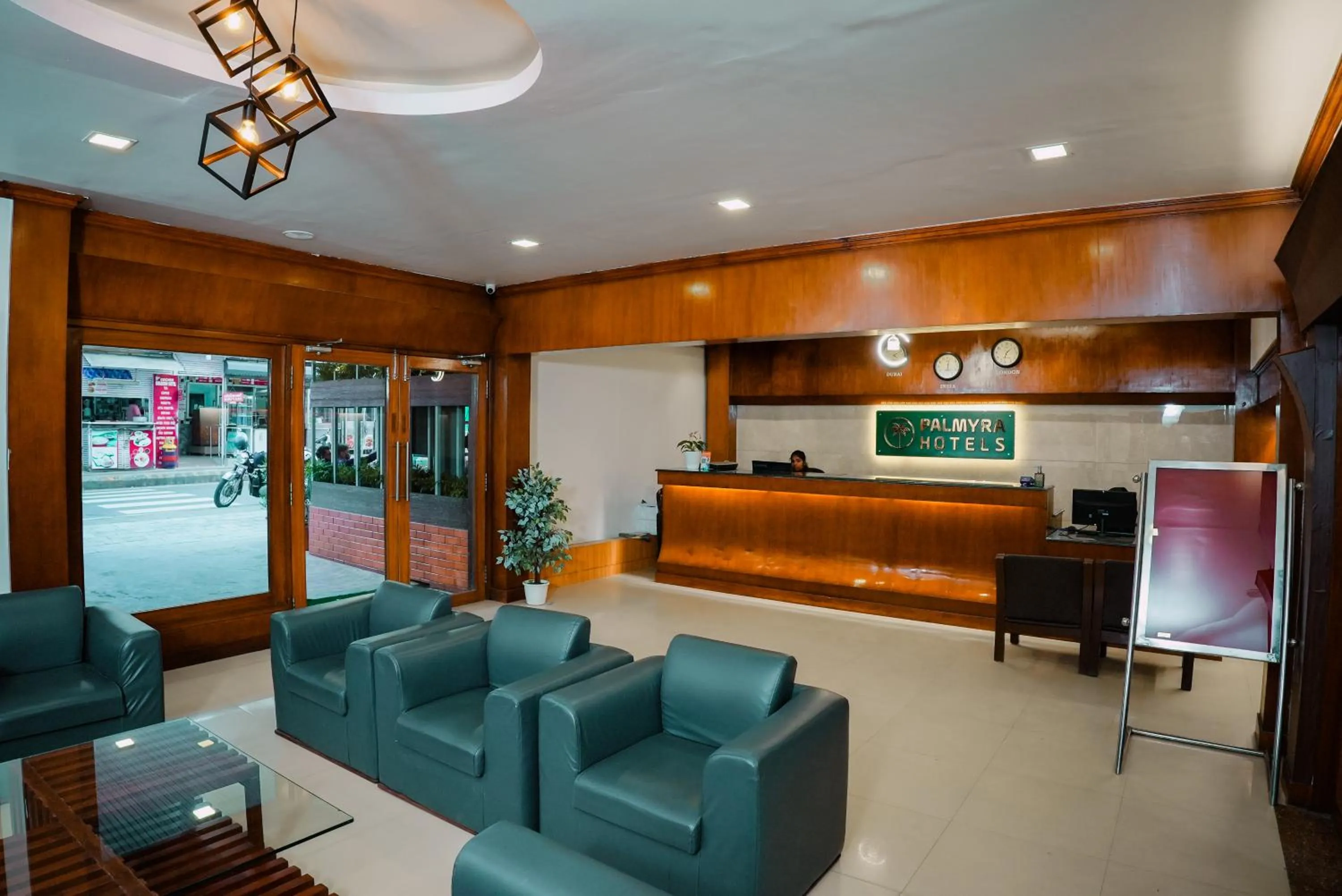 Lobby or reception in Hotel Palmyra Grand Inn - Kochi