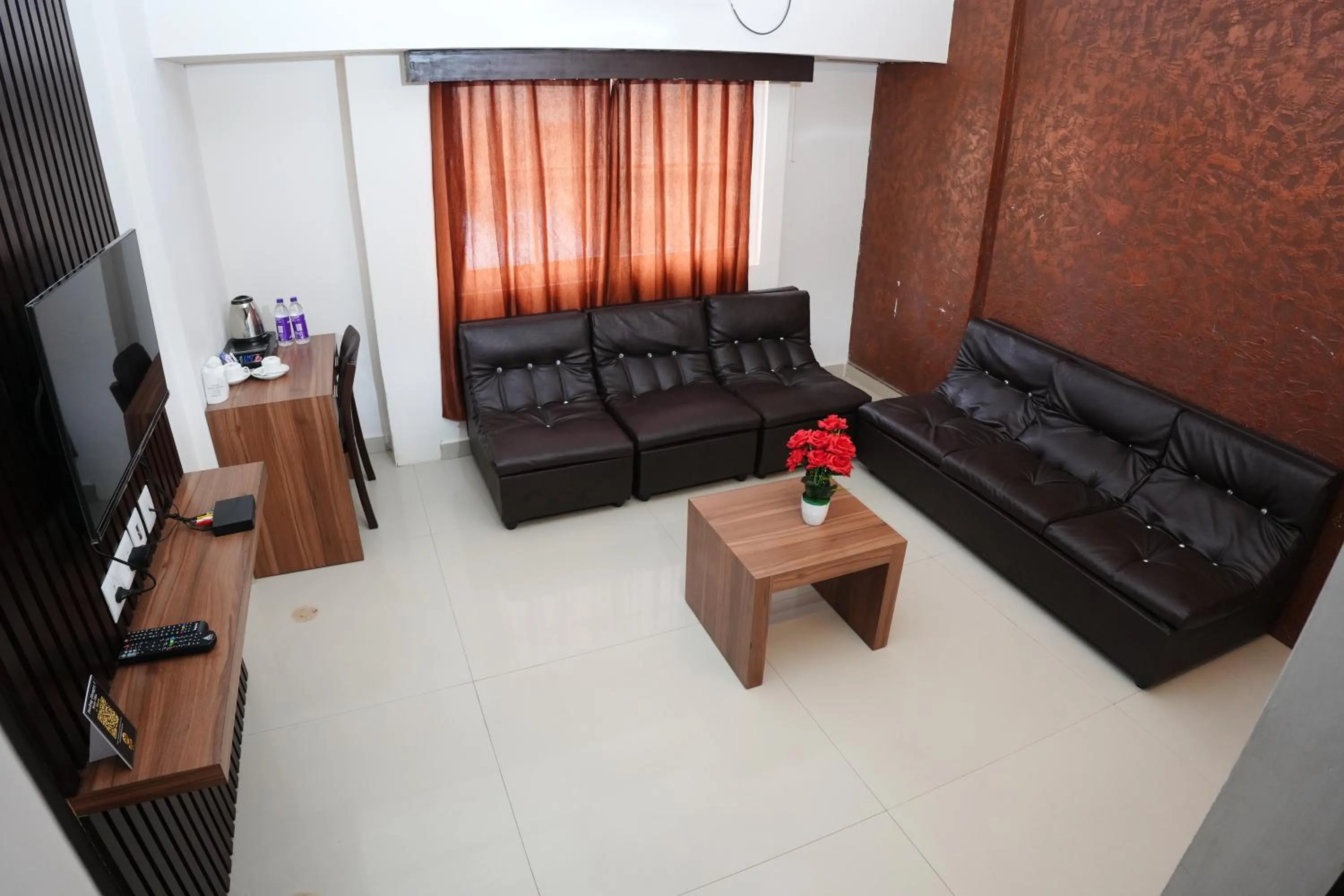 Living room in Hotel Palmyra Grand Inn - Kochi