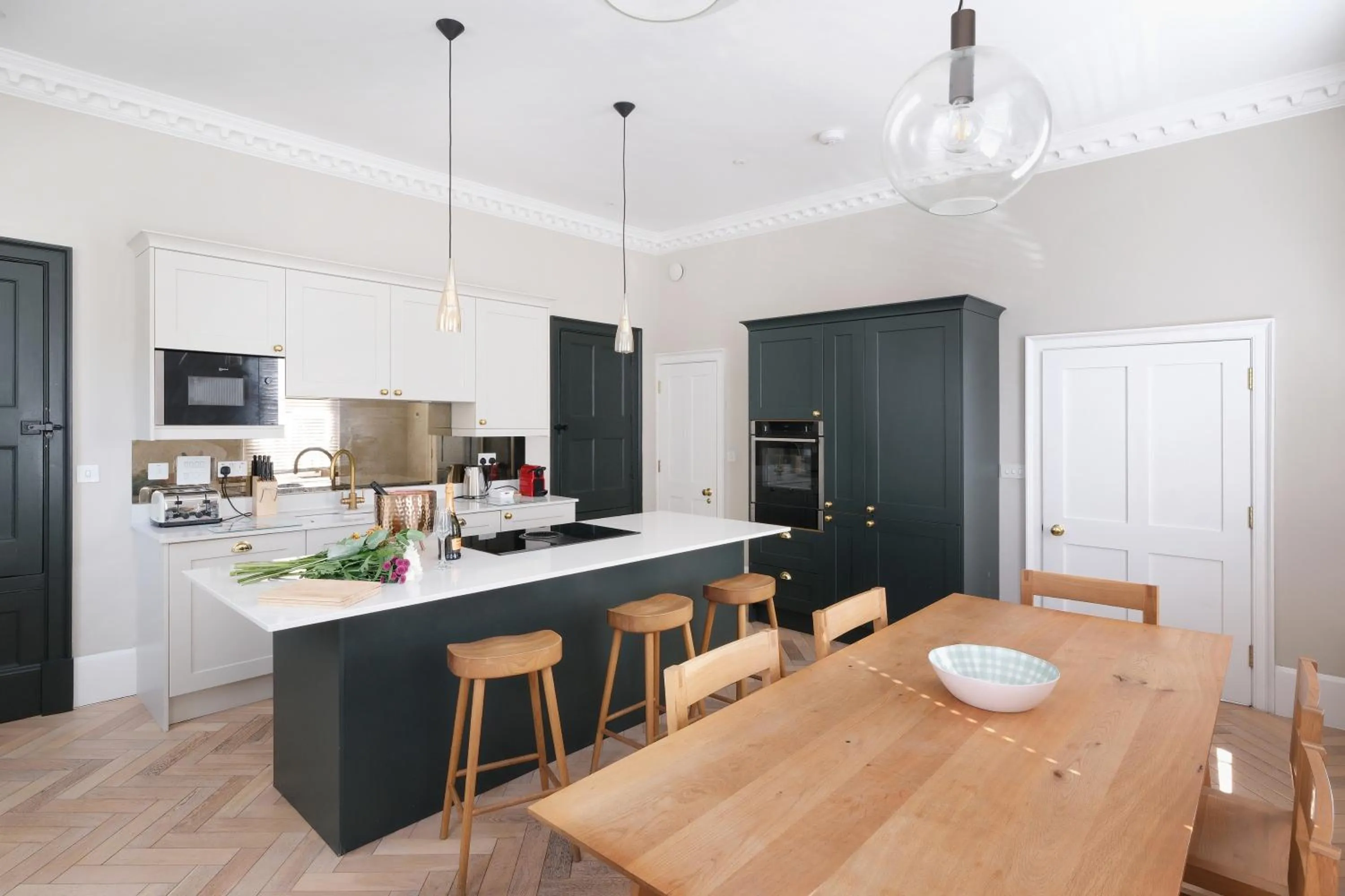 Kitchen or kitchenette in Dream Stays Bath - Barton House