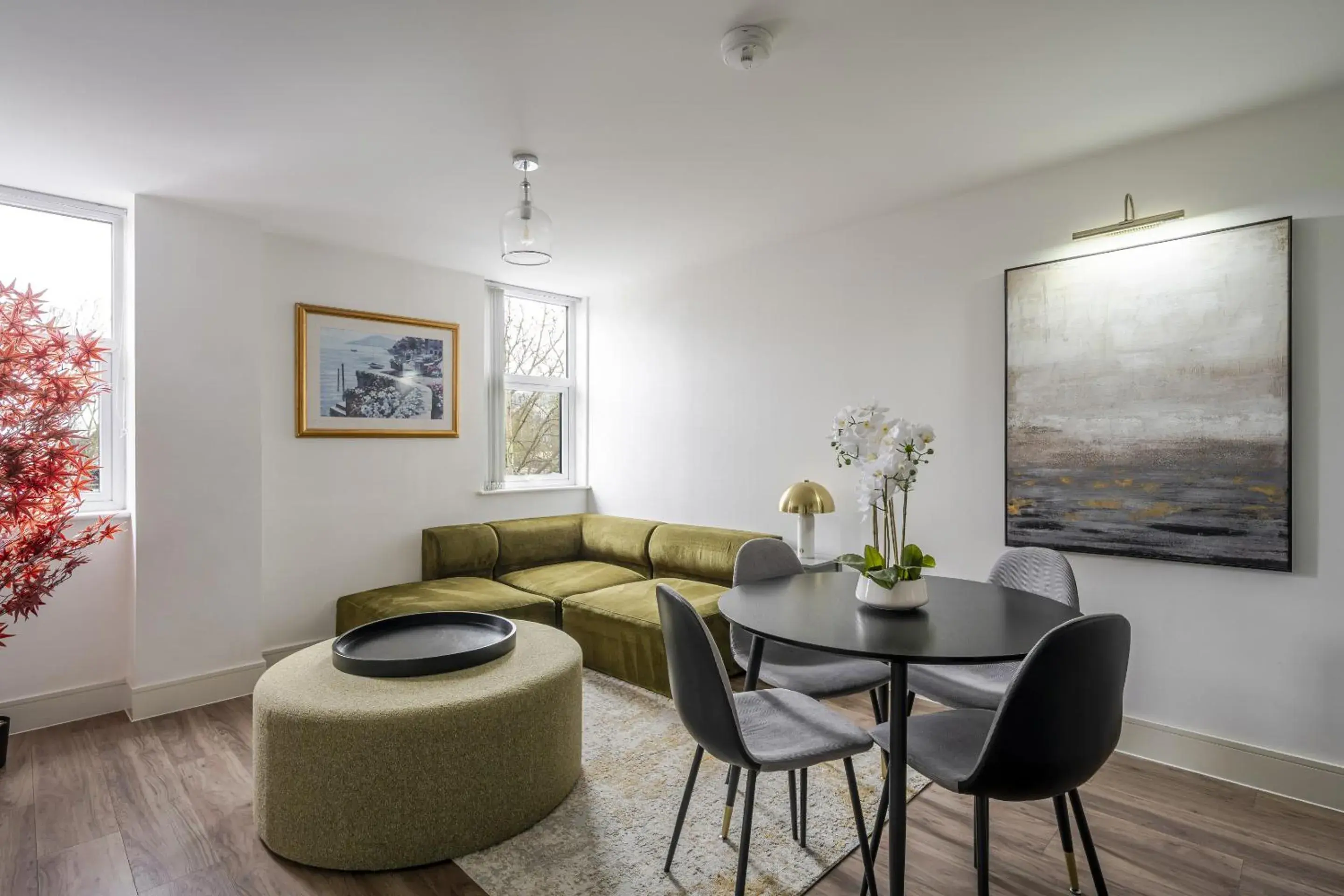 Luxurious 2 Bed Apartment with Free Parking, Sky Sports & Netflix, Chelmsford City Luxurious 2 Bed Apartment with Free Parking, Sky Sports & Netflix, Chelmsford City