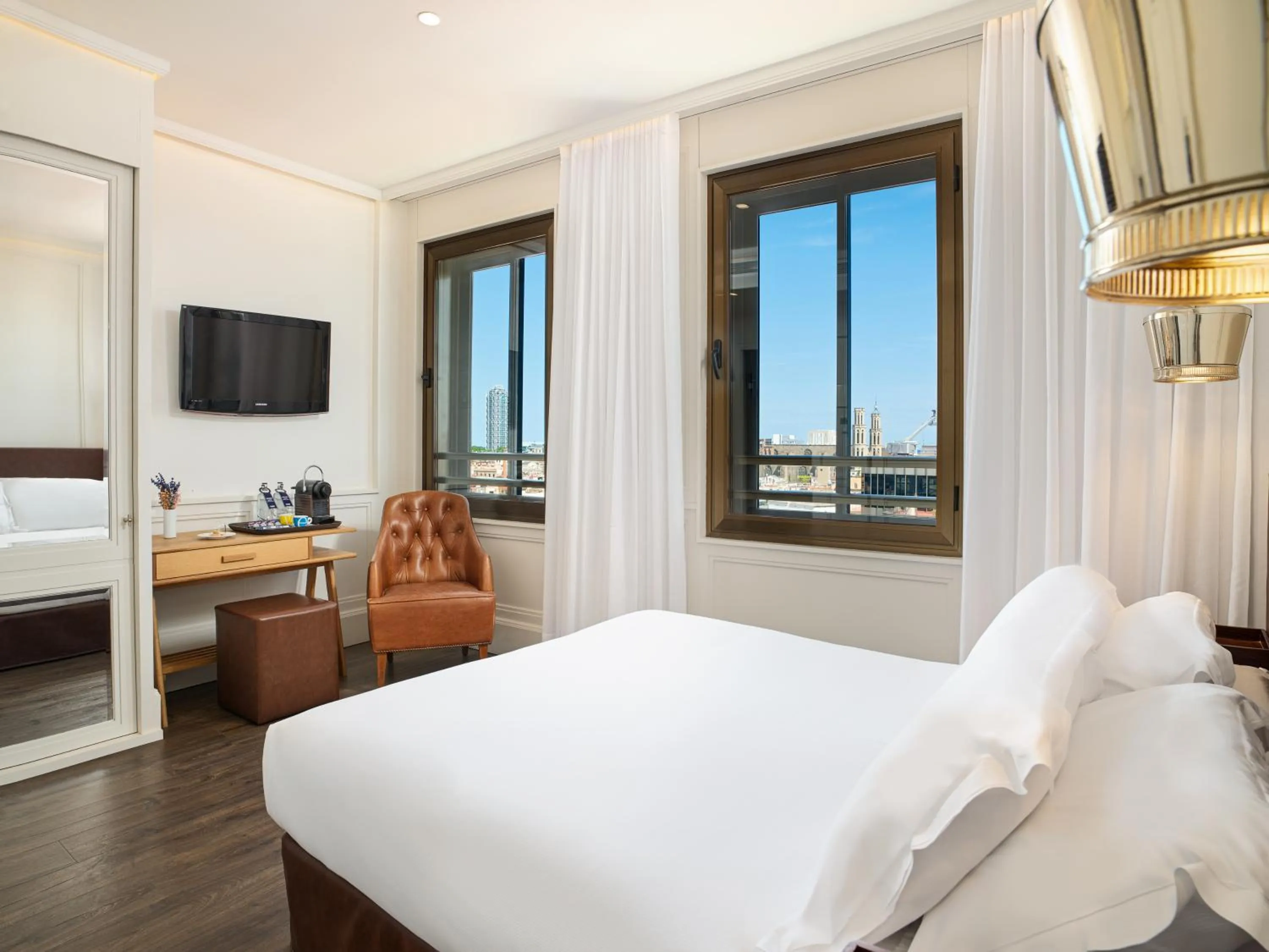 Bedroom, Bed in Boutique Hotel H10 Montcada