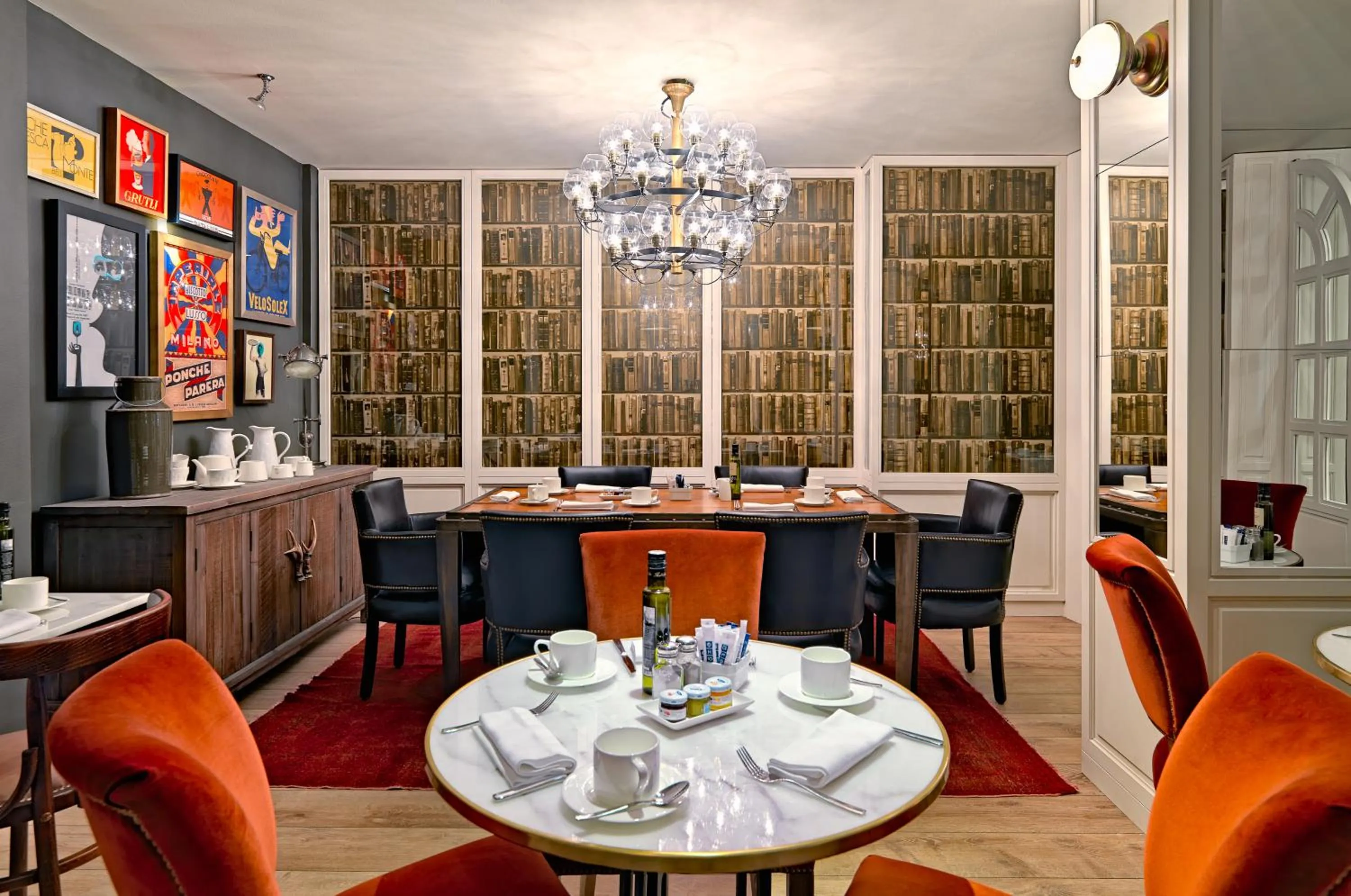 Restaurant/places to eat in Boutique Hotel H10 Montcada