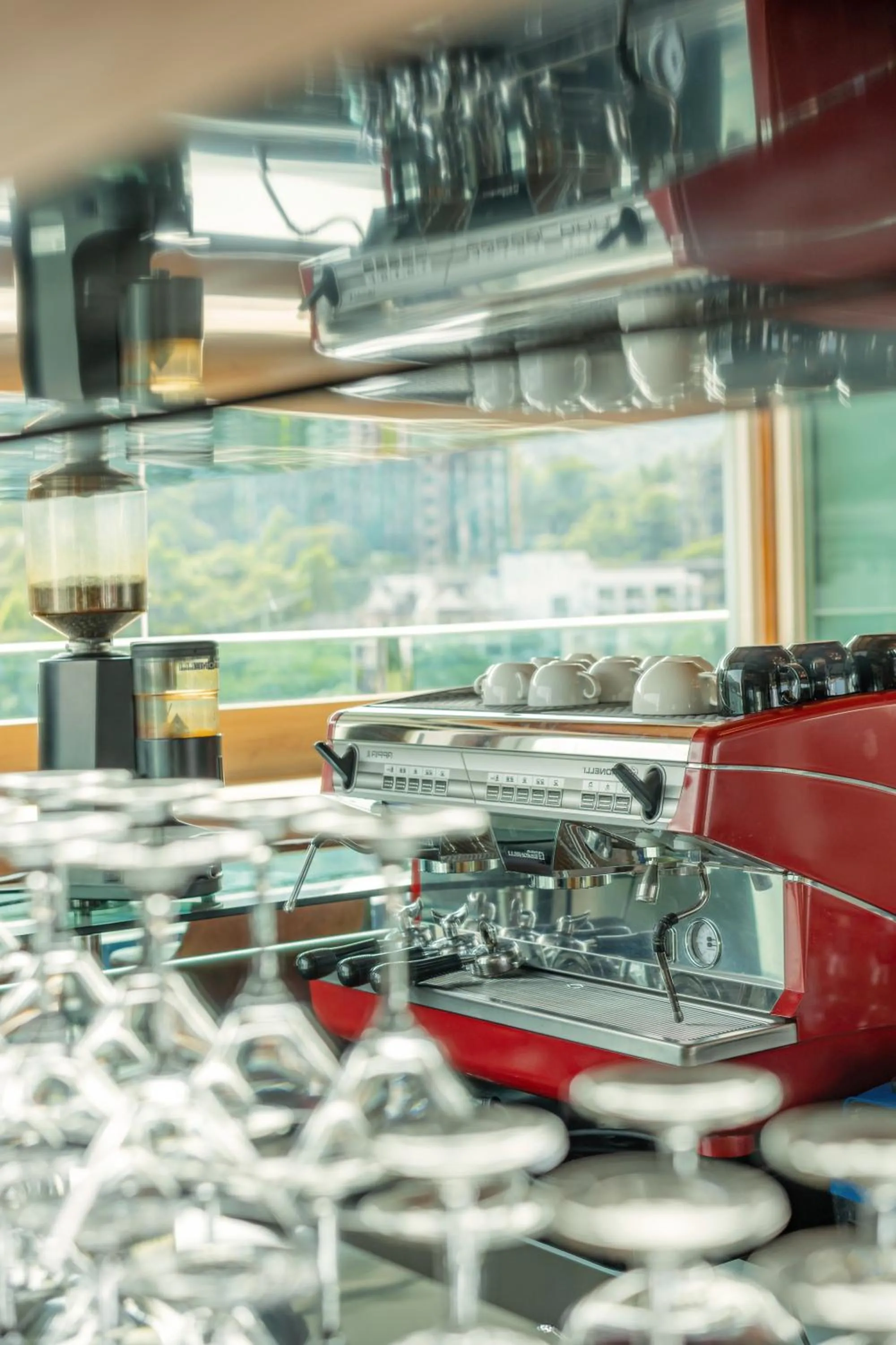 Restaurant/places to eat in Sira Grande Hotel & Spa, Patong