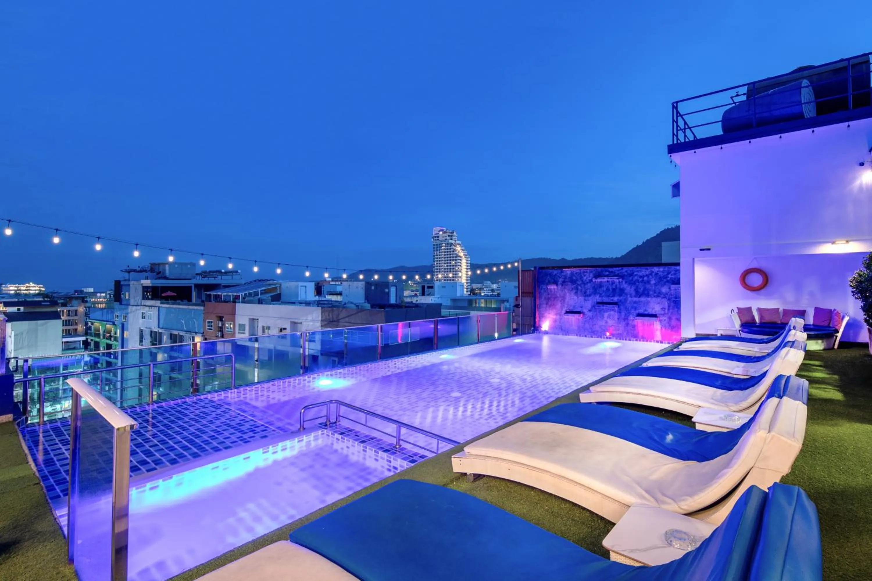 Night in Sira Grande Hotel & Spa, Patong