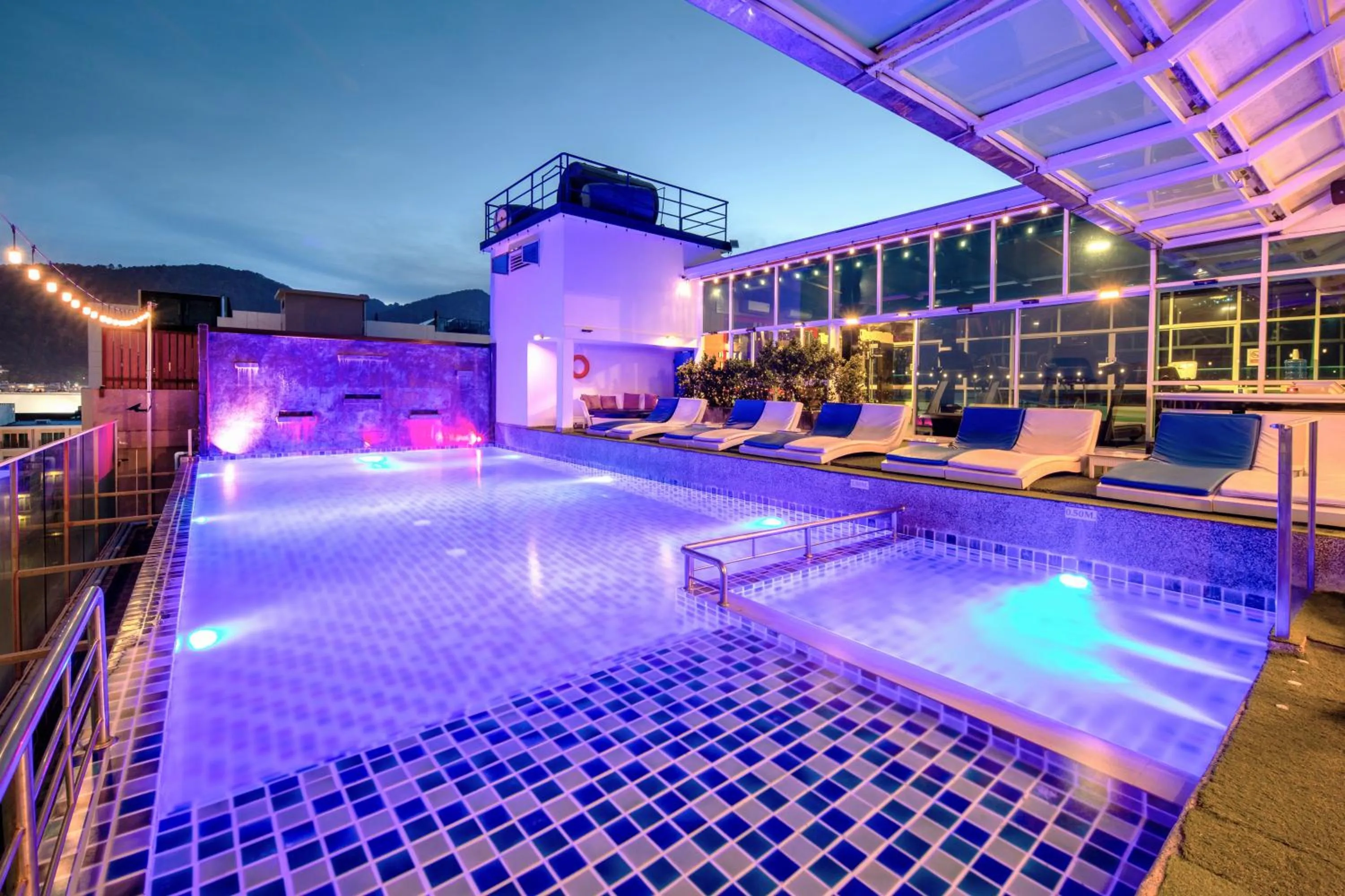 Night in Sira Grande Hotel & Spa, Patong