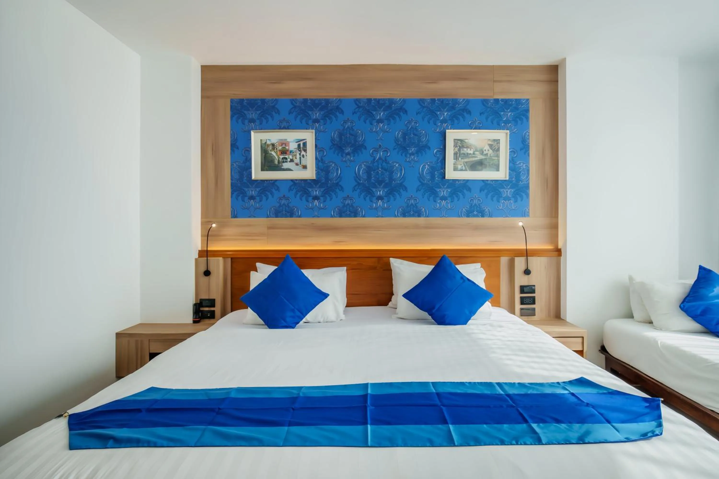 Bed in Sira Grande Hotel & Spa, Patong