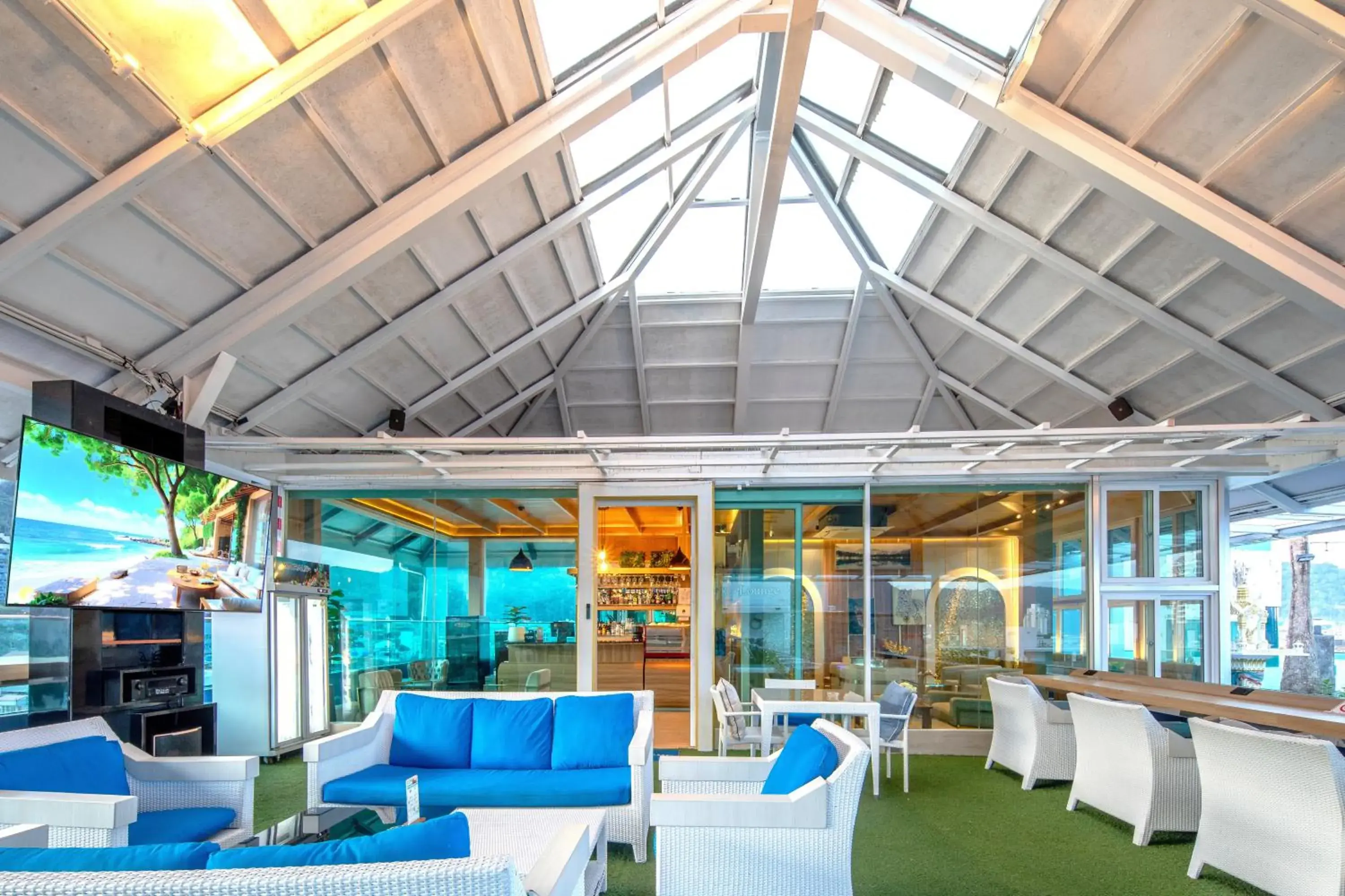 Property building in Sira Grande Hotel & Spa, Patong Property building in Sira Grande Hotel & Spa, Patong