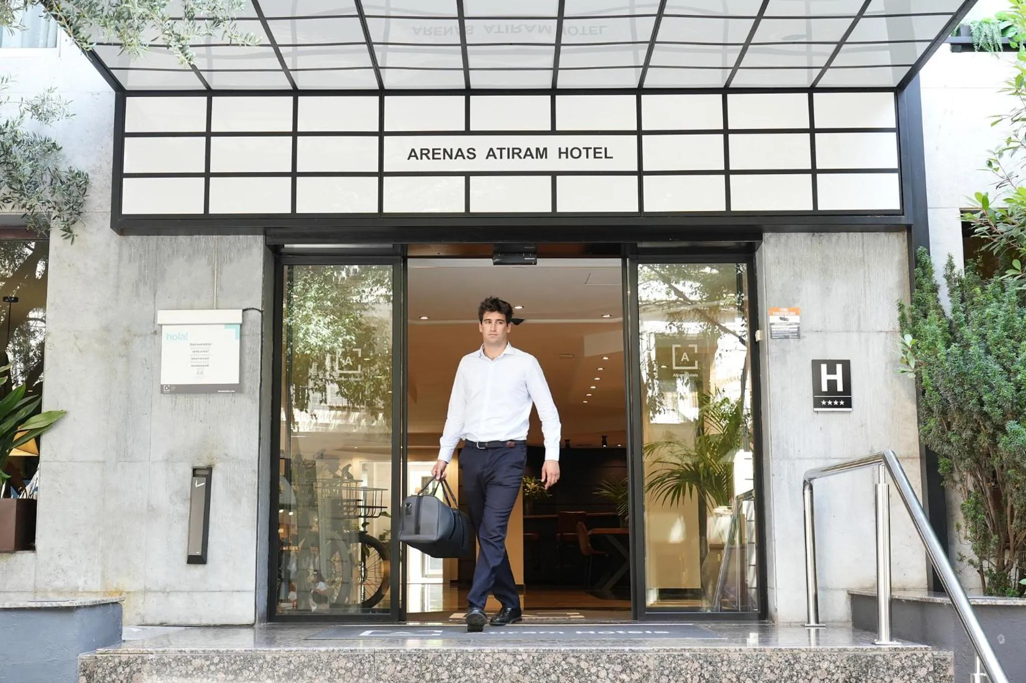 Facade/entrance in Arenas Atiram Hotel