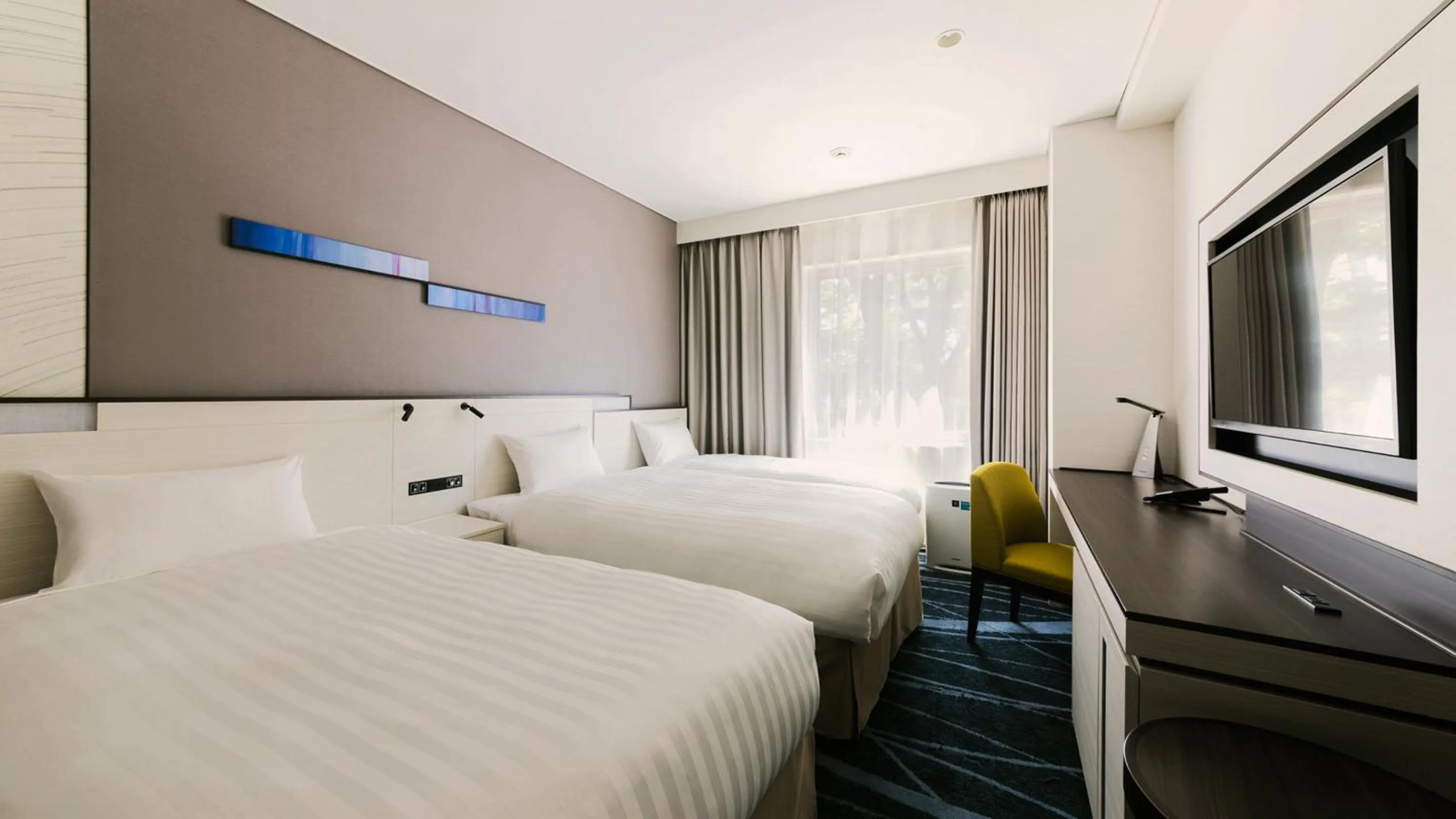 Bed in JR-East Hotel Mets Musashisakaii