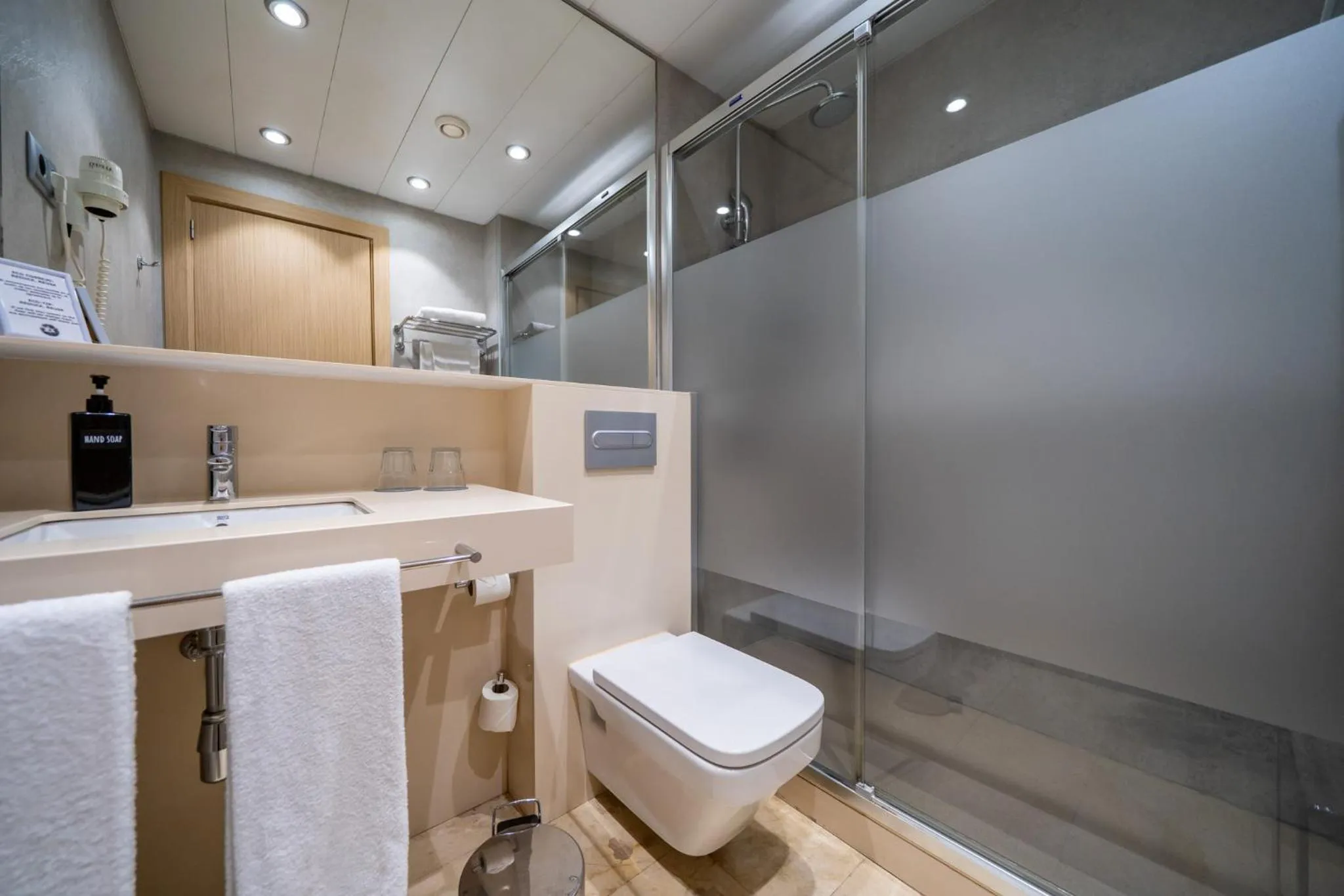 Bathroom in Hotel Constanza