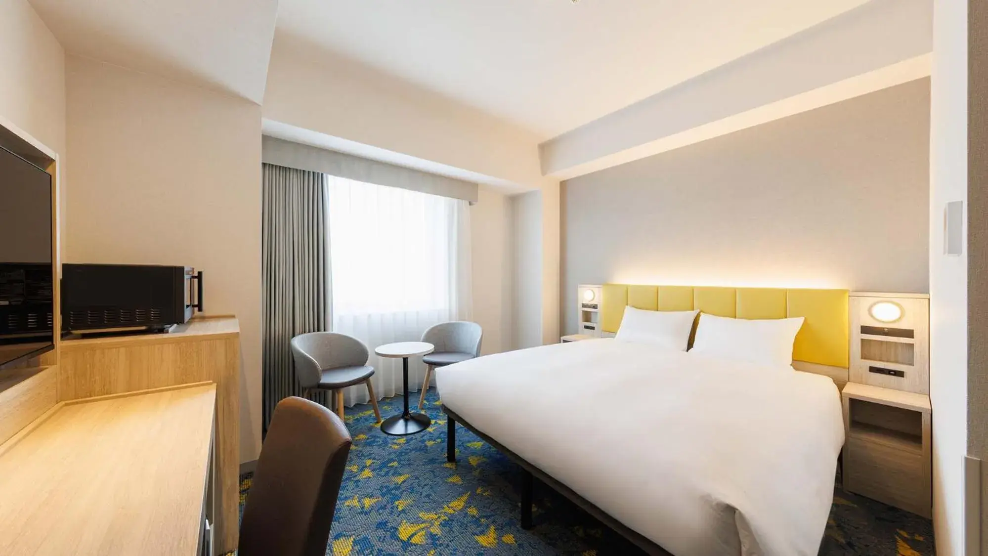 Bed in JR-East Hotel Mets Tachikawa Bed in JR-East Hotel Mets Tachikawa