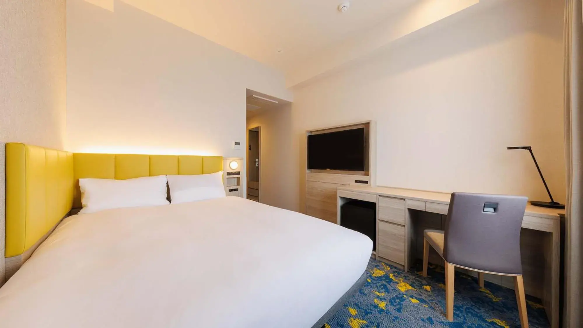 Bed in JR-East Hotel Mets Tachikawa Bed in JR-East Hotel Mets Tachikawa