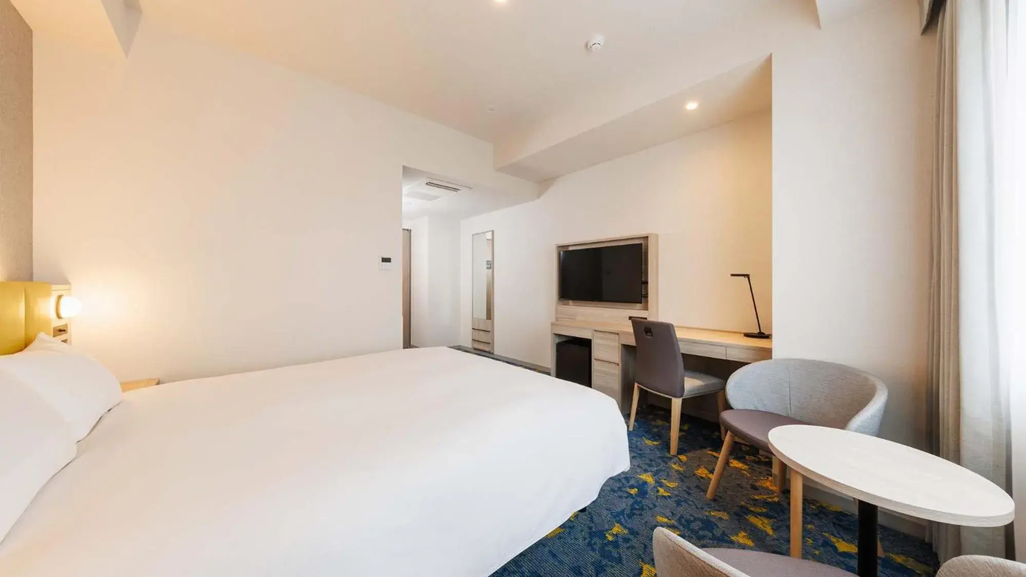 Bed in JR-East Hotel Mets Tachikawa Bed in JR-East Hotel Mets Tachikawa