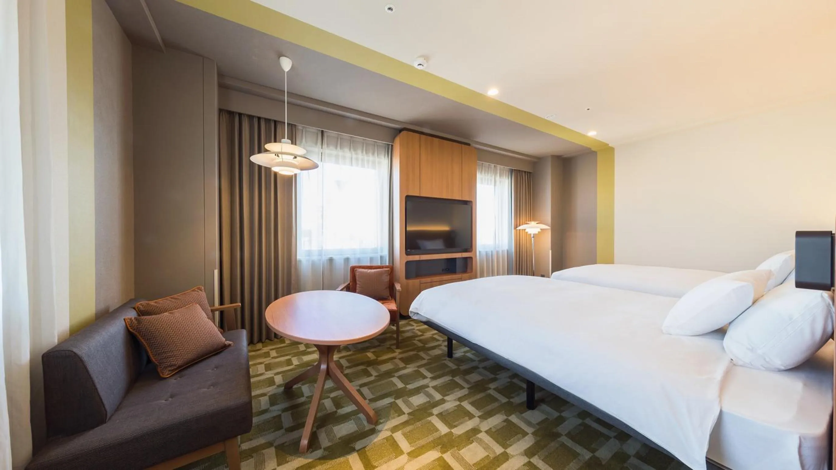 Bed in JR-East Hotel Mets Akabane