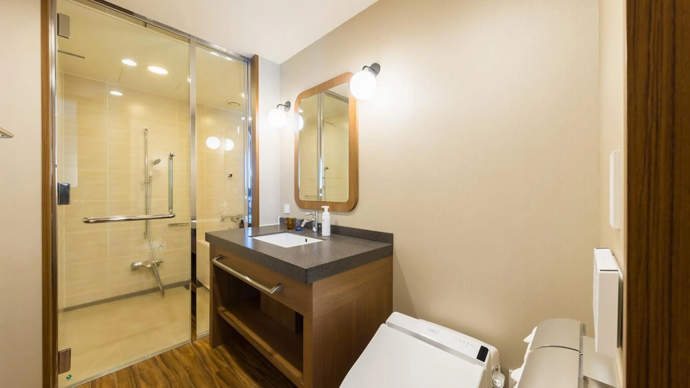 JR-East Hotel Mets Akabane