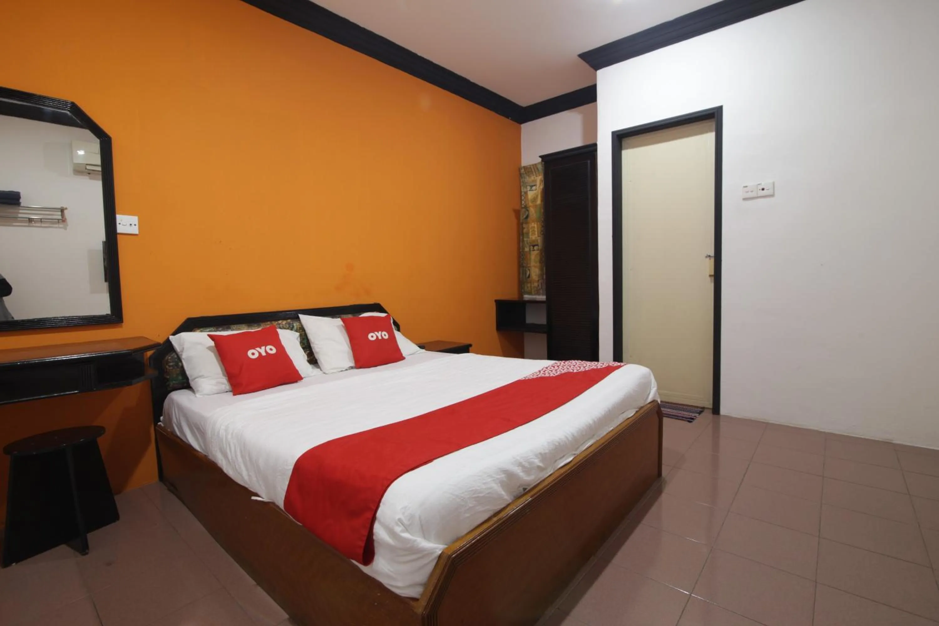 Bedroom, Bed in G CITY HOTEL